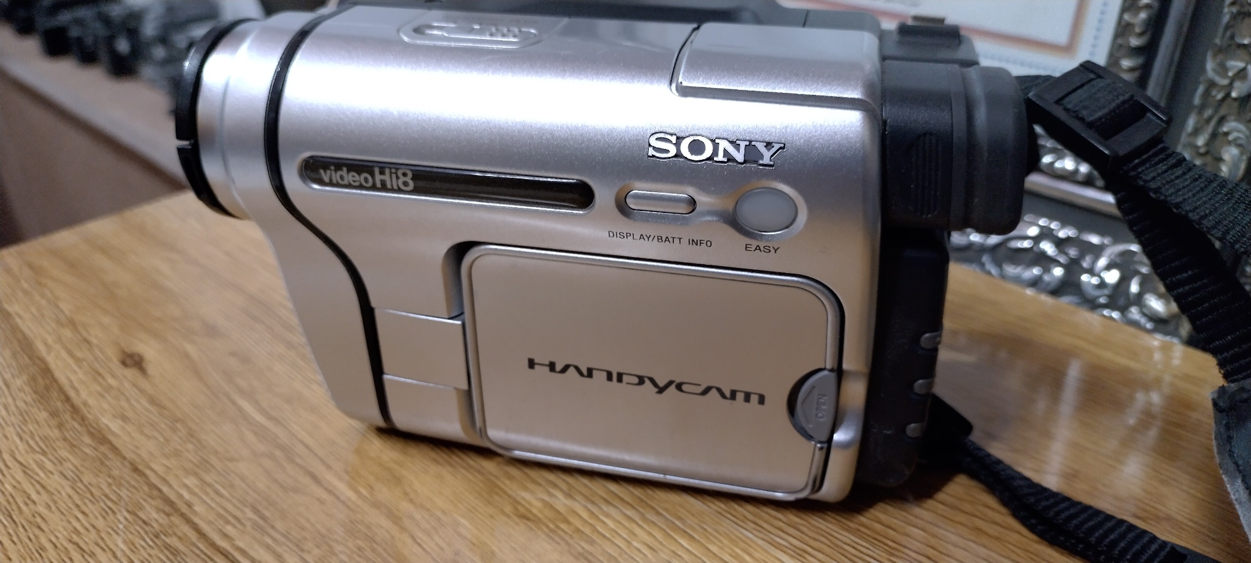 دوربین سونی 8i