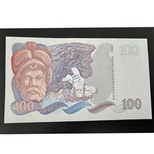 100