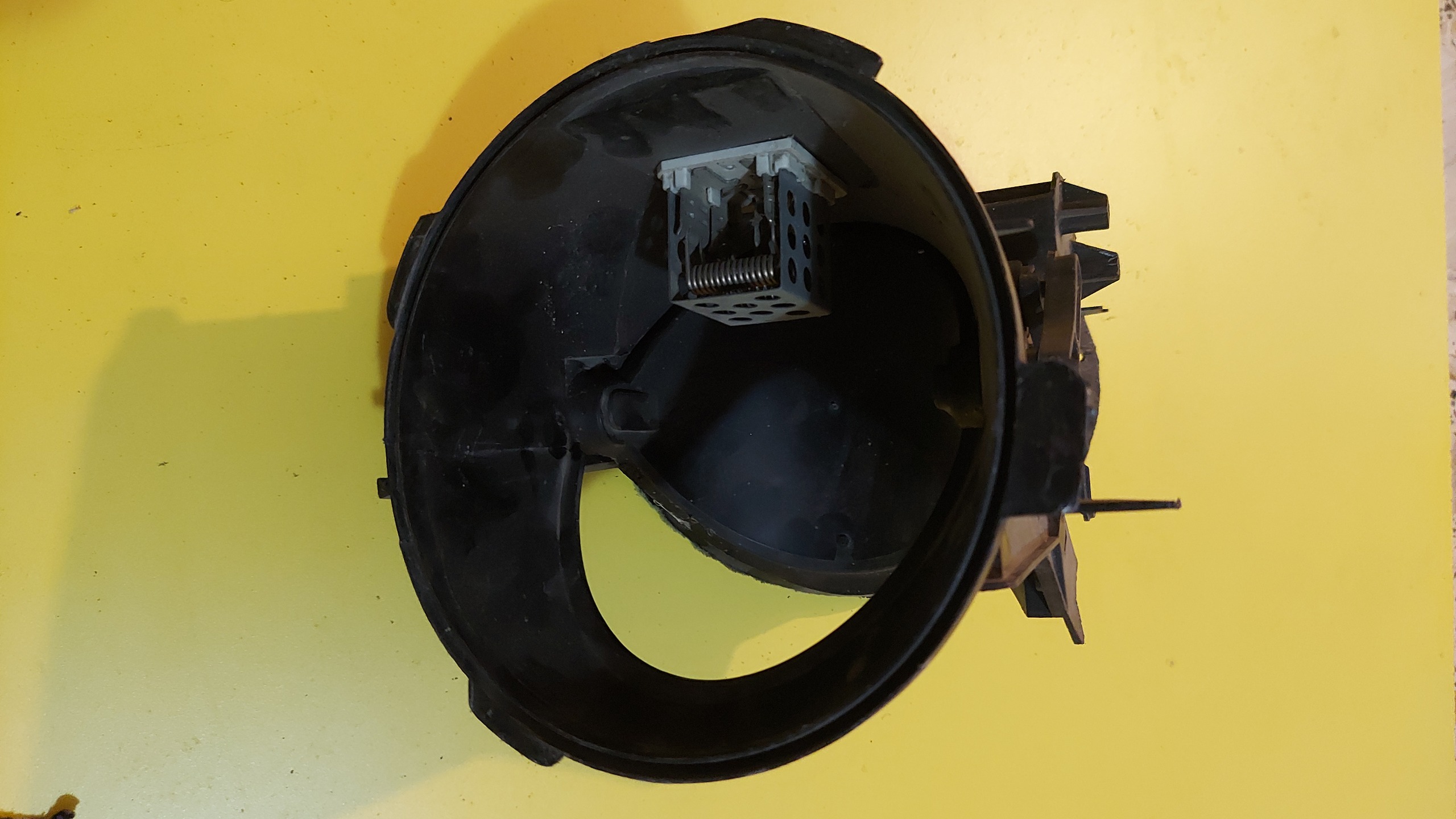 کانال ورودی هوای موتور به کابین 206