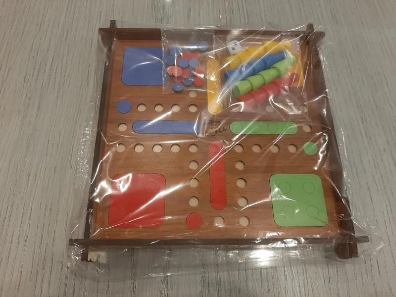 بازی منچ چوبی با طرح جدید