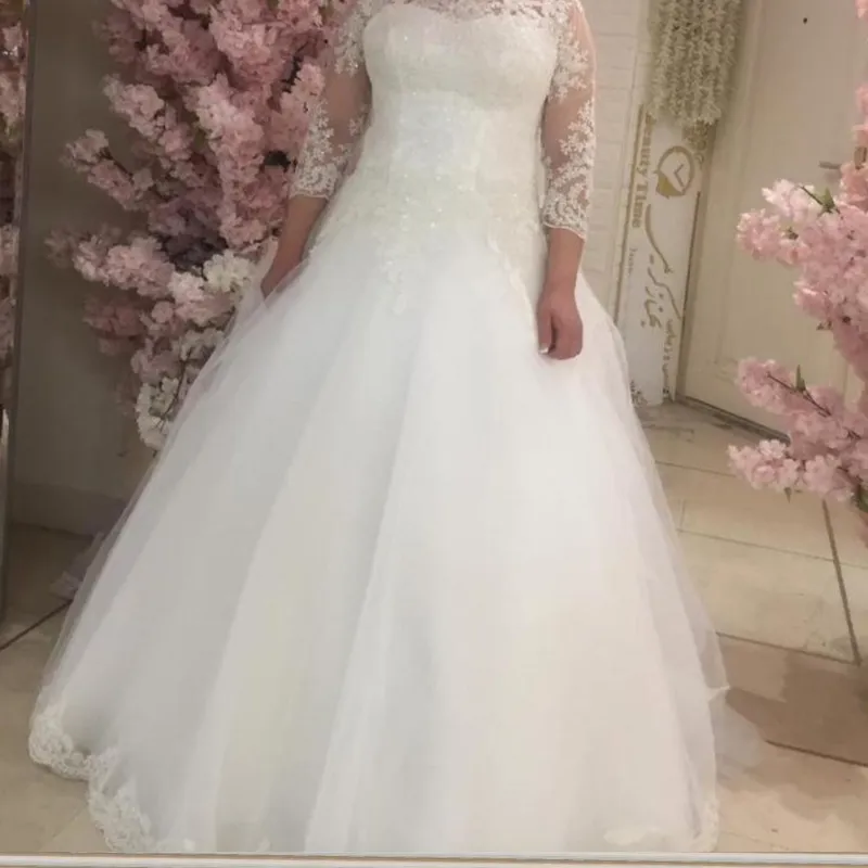 لباس عروس مزون دوز همراه تور و ژپون