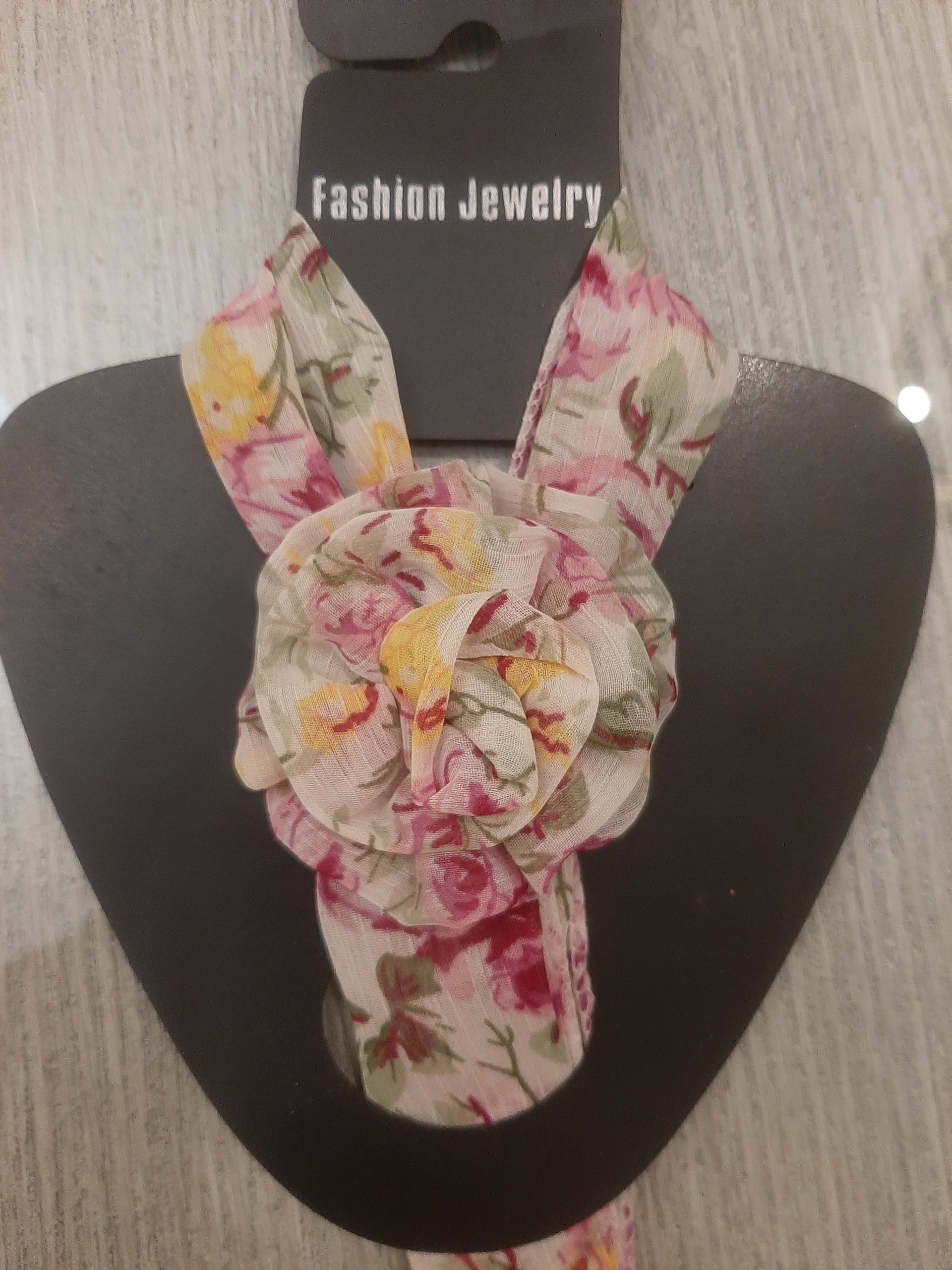 10 عدد کروات (دستمال گردن) زنانه نایاب (وارداتی)