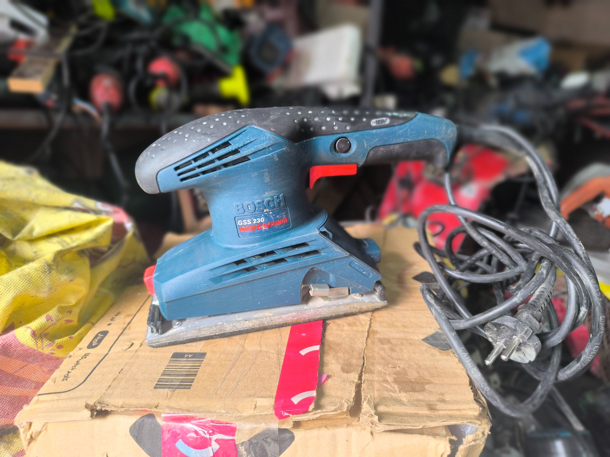سمباده لرزان بوش GSs230