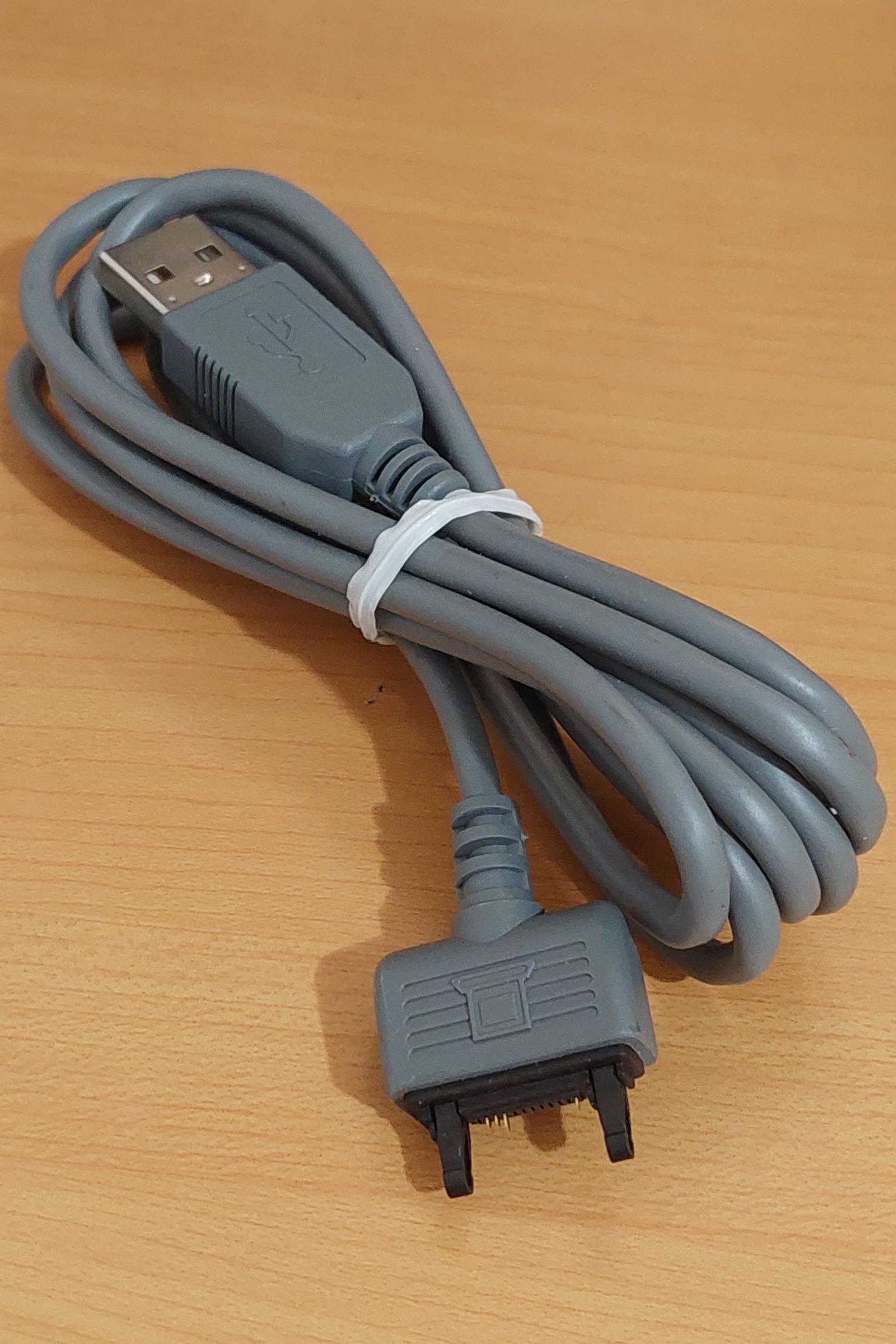 کابل اتصال USB سونی اریکسون