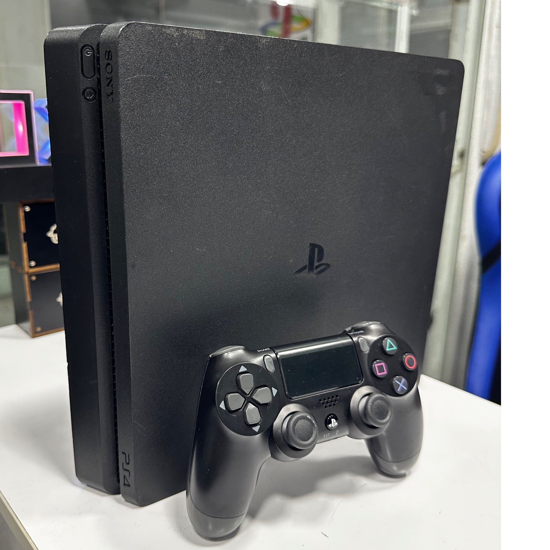 Ps4 slim 500
