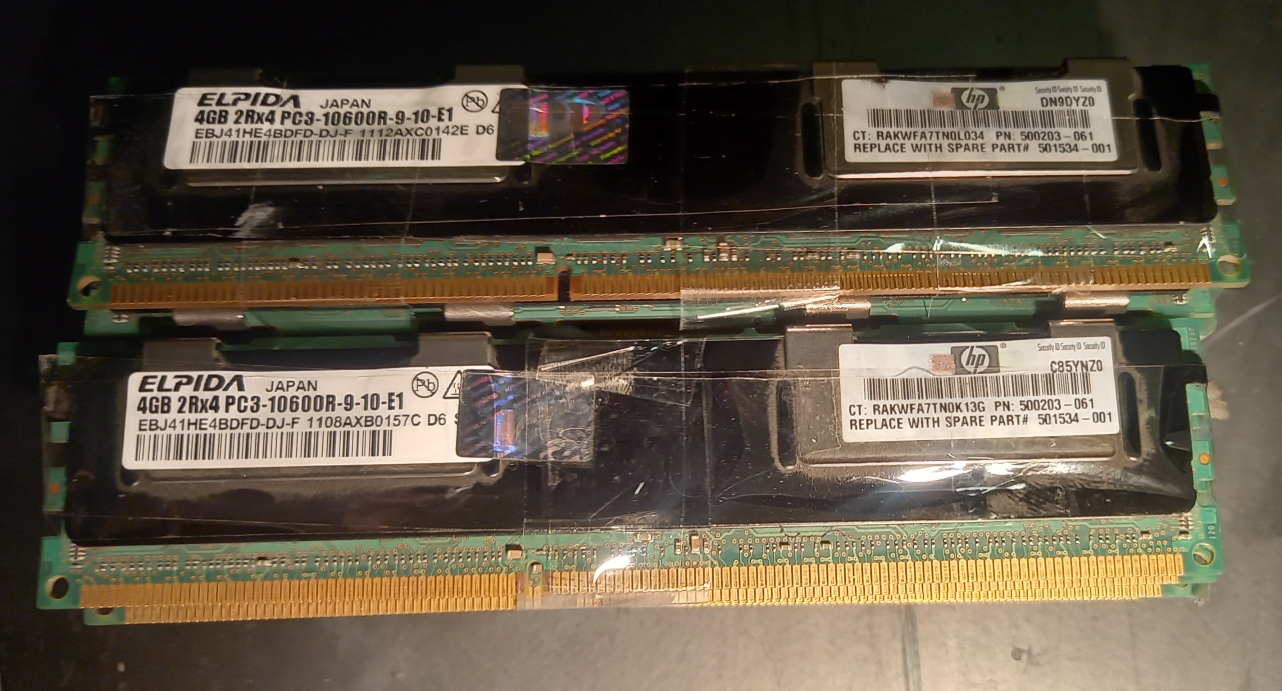 دوازده عدد رم سرور چهار گیگابایتی PC3