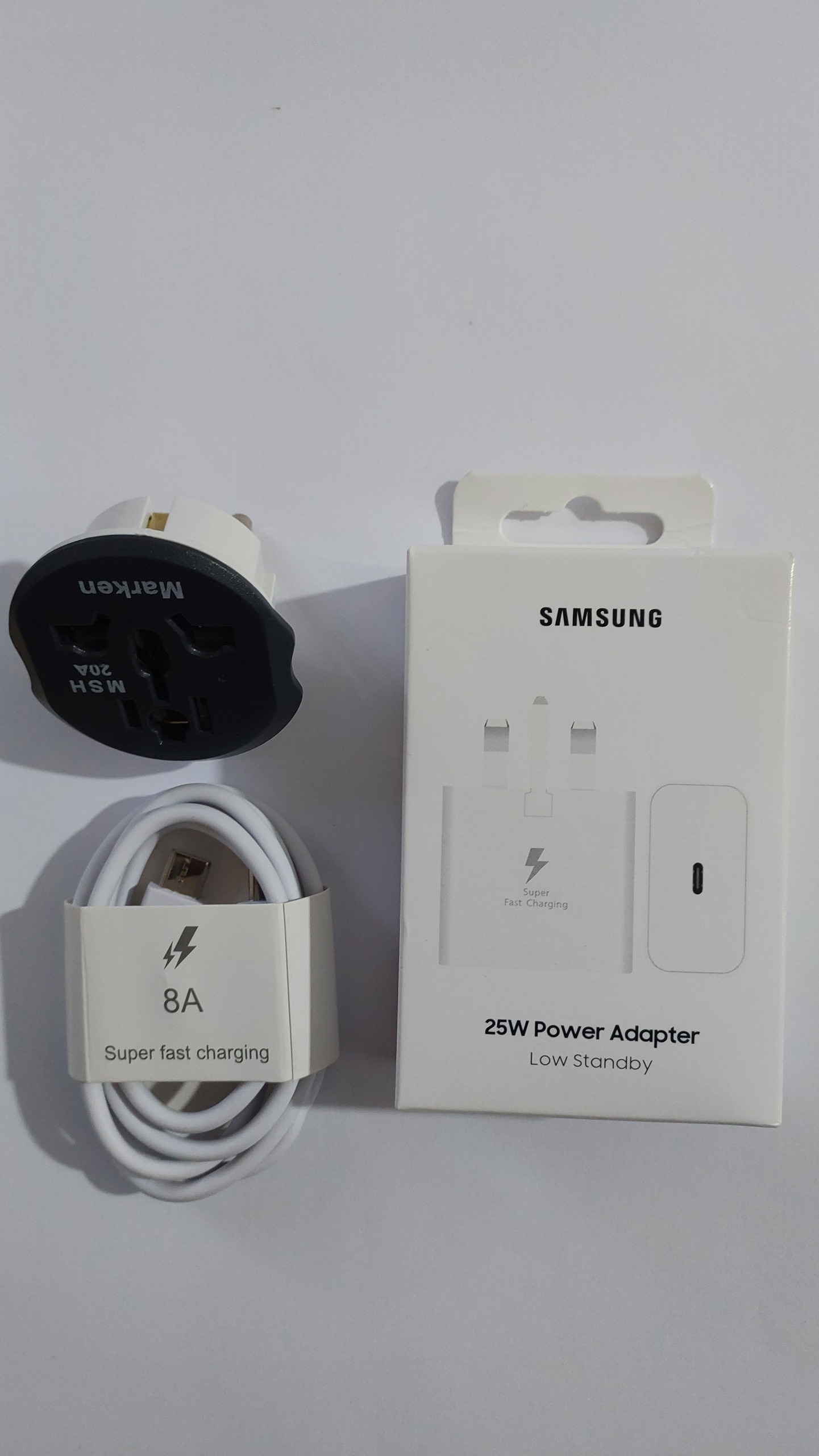 شارژر25 وات با کابل 8 آمپر وتبدیل 3 به 2 ویتنام