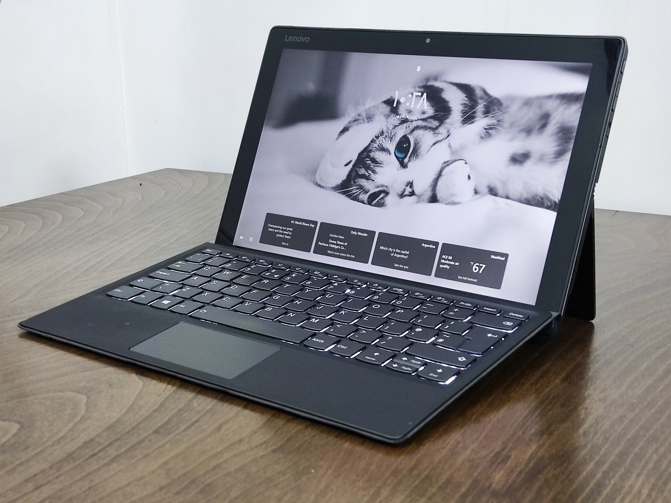  MIIX 520 i5 8TH 8GB 256GB LTE