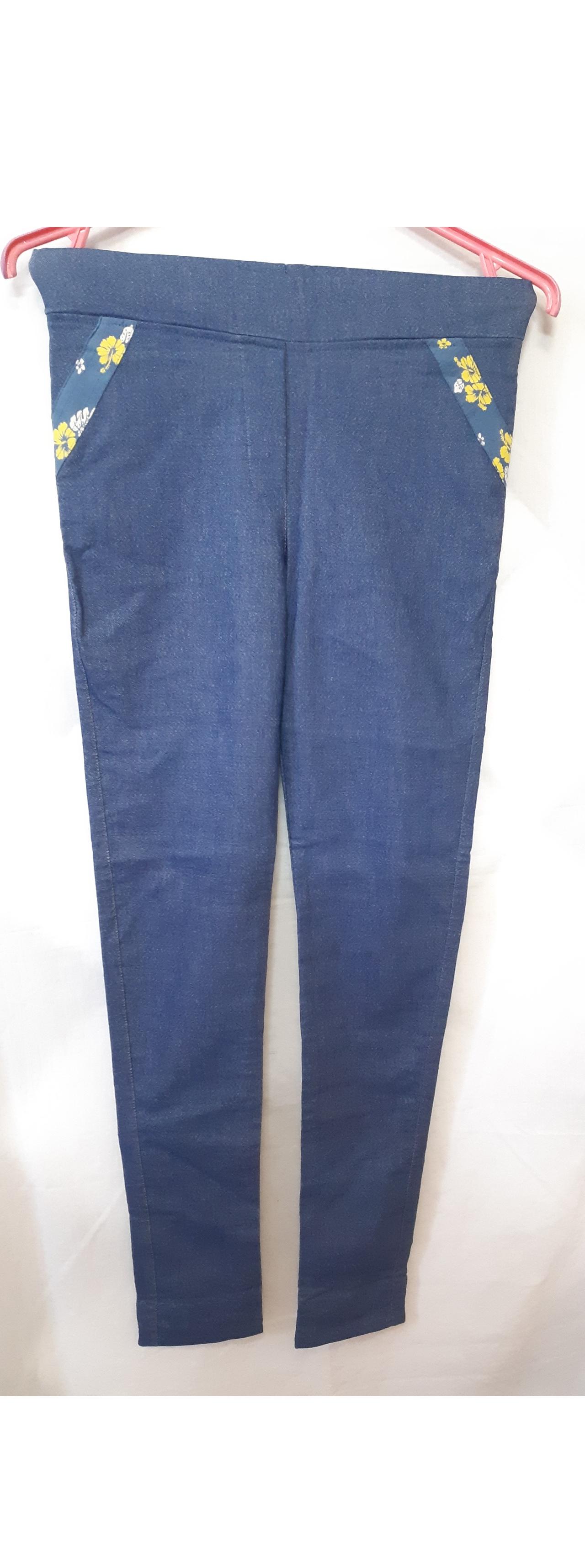 شلوار طرح لی زنانه