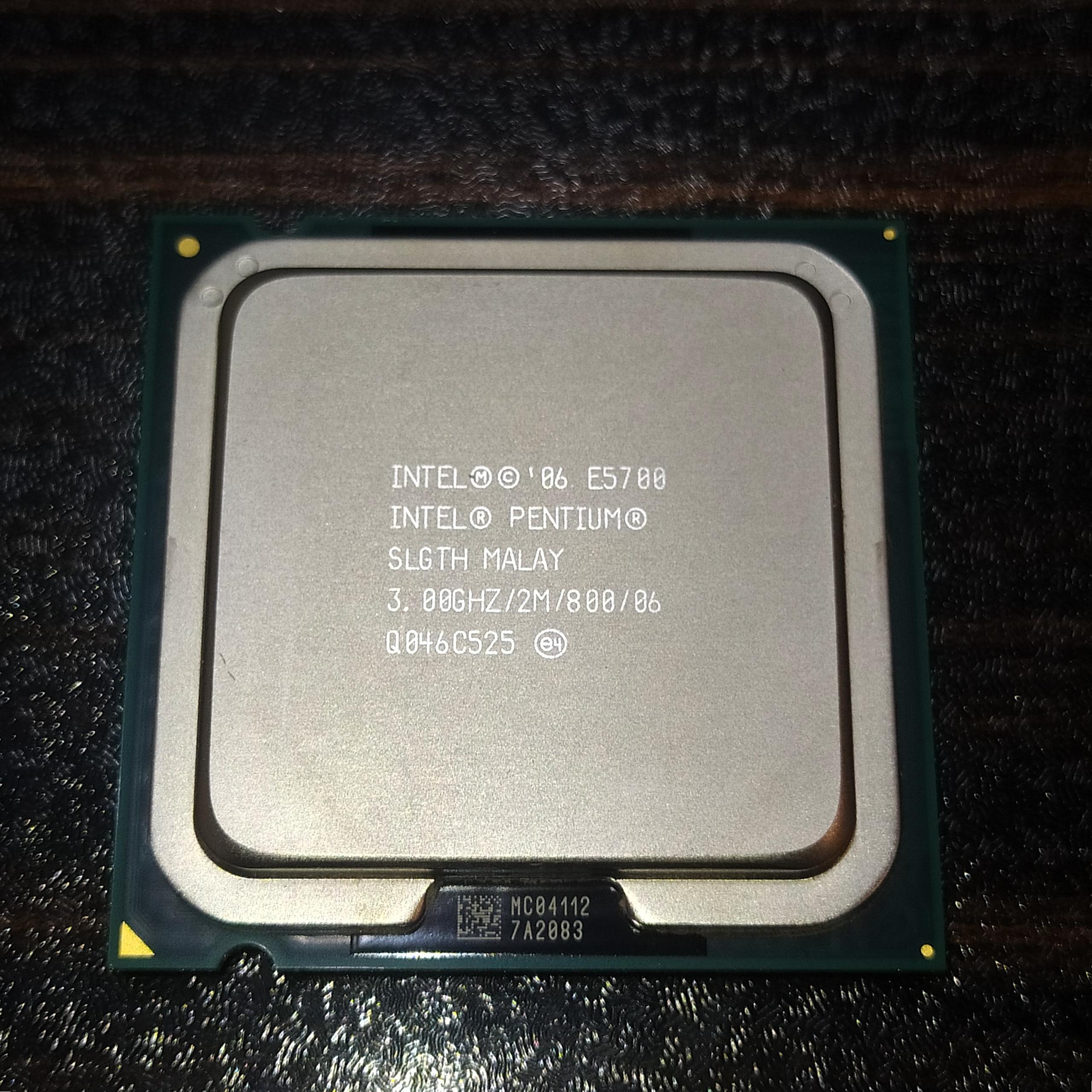 سی پی یو INTEL DUAL-CORE E5700 3.00GHZ/2M