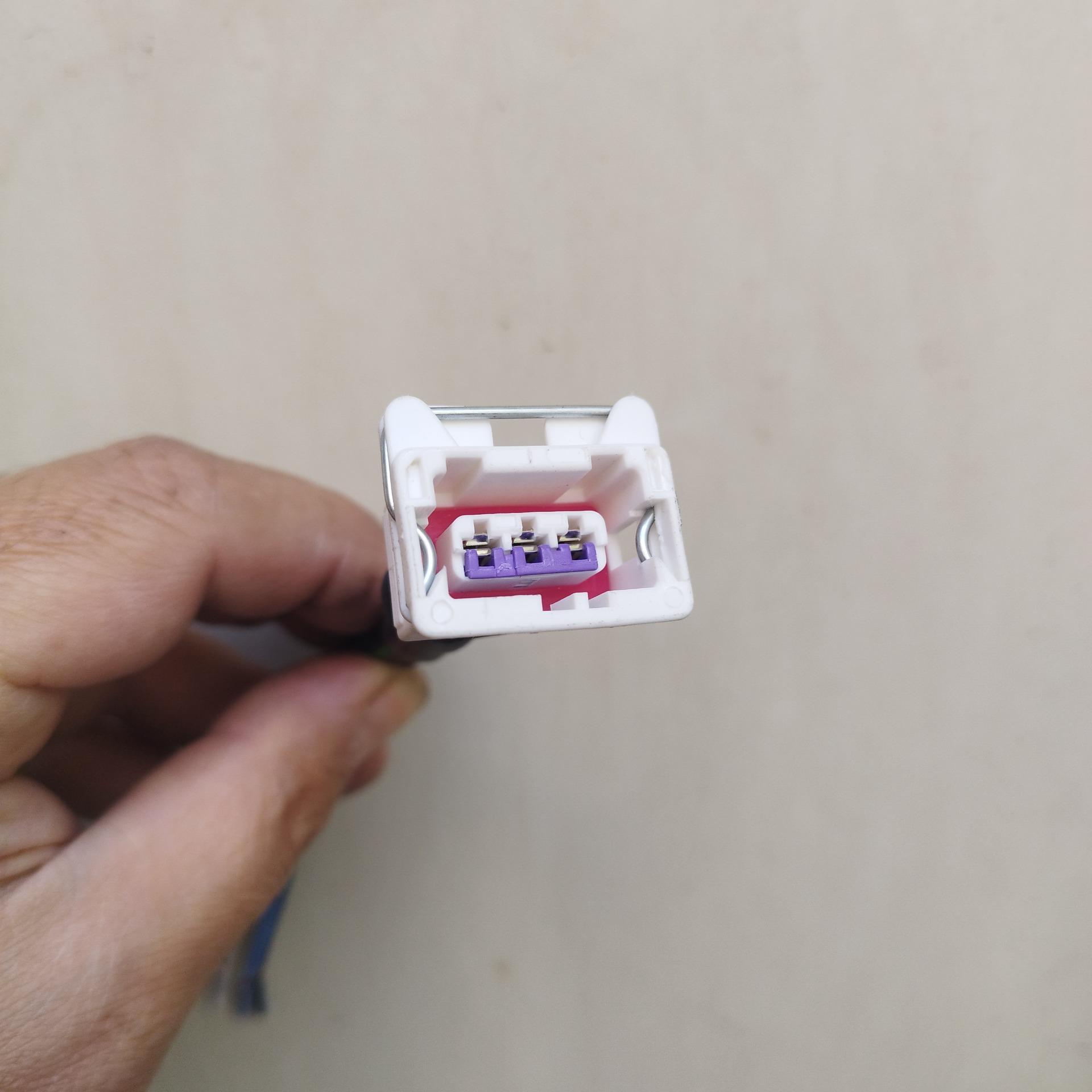 سوکت مگنت پژو 2000