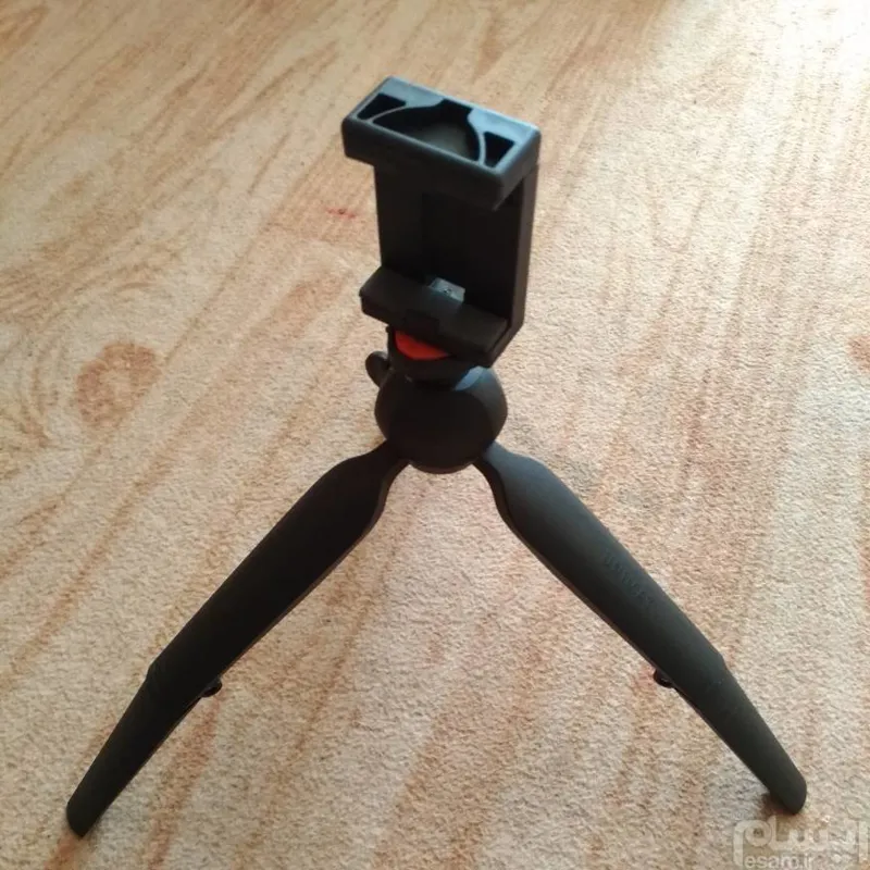 سه پایه دوربین و گوشی