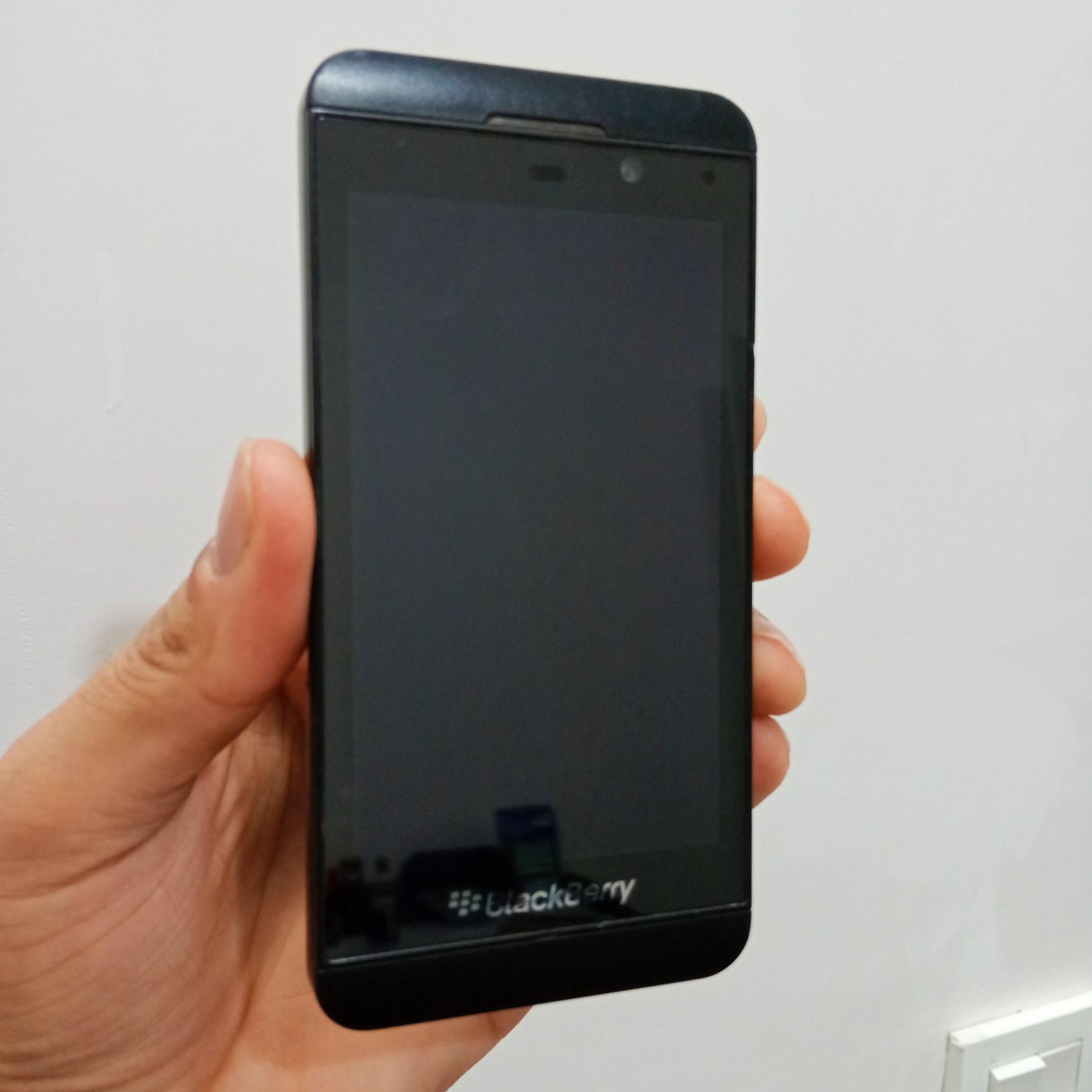 بلکبری Z10 اوراقی