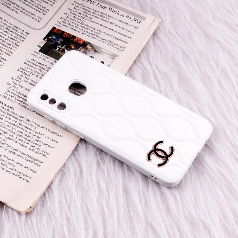 کاور پافر چرمی Chanel محافظ لنزدار A20/A30
