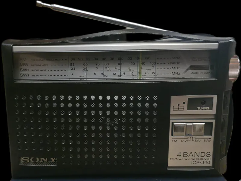 رادیو قدیمی sony اصل ژاپن با جعبه نو