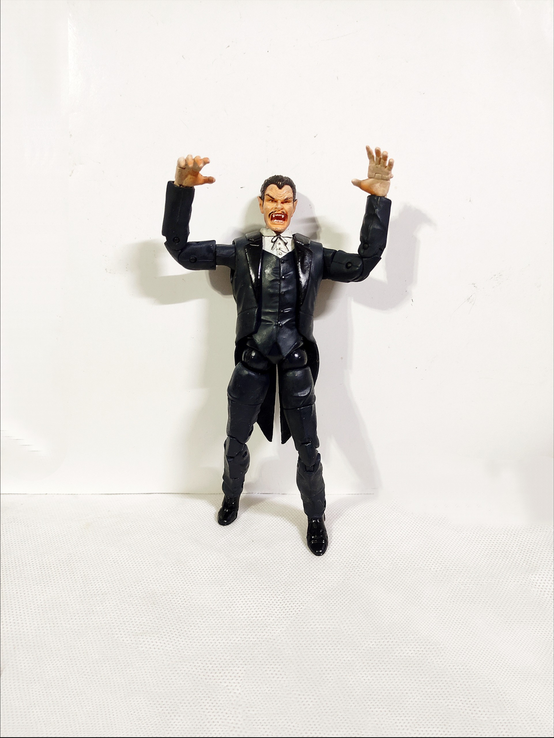 اکشن فیگور marvel legends دراکولا