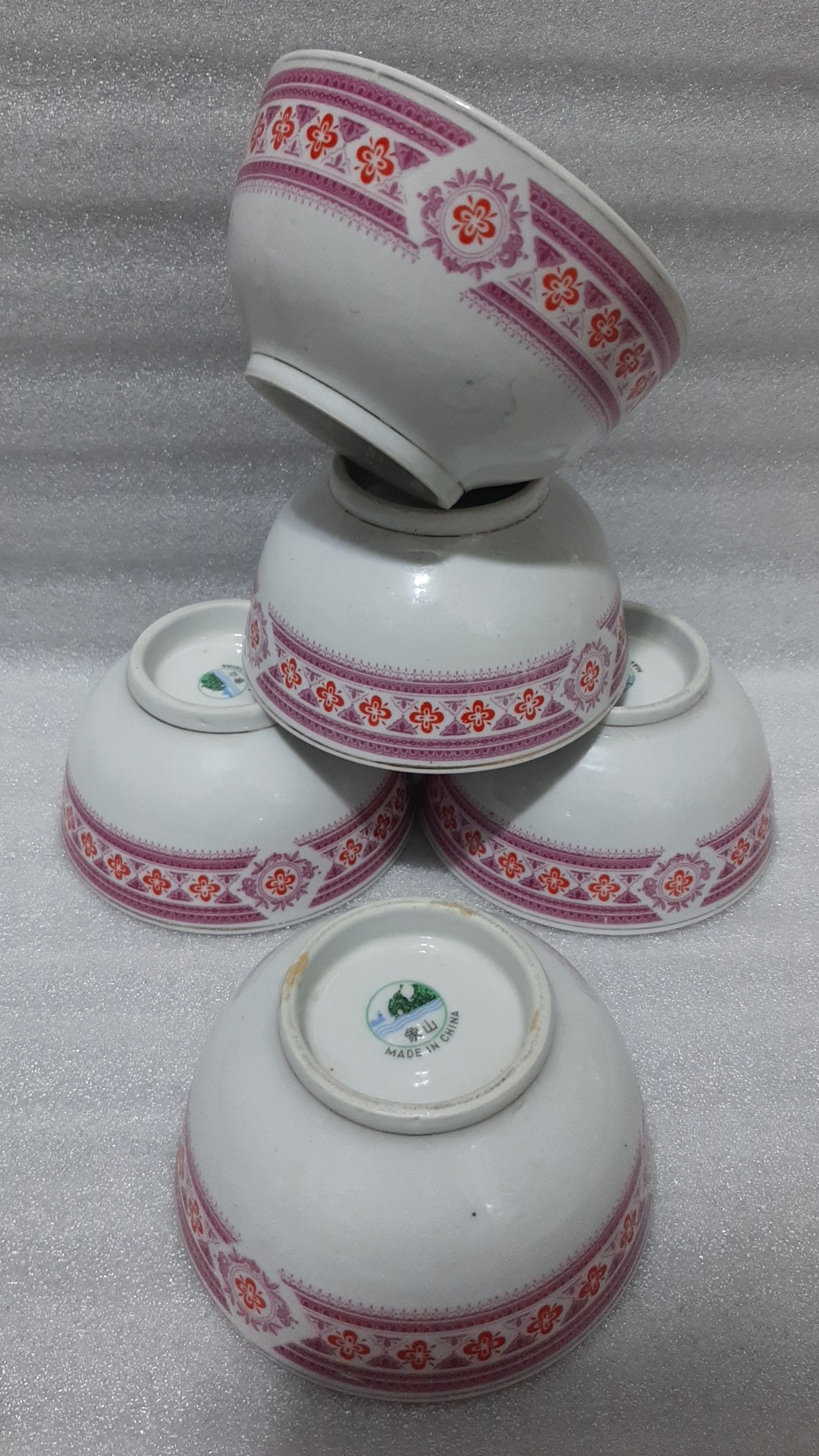 پیاله کوچک حاشیه رنگی قدیمی