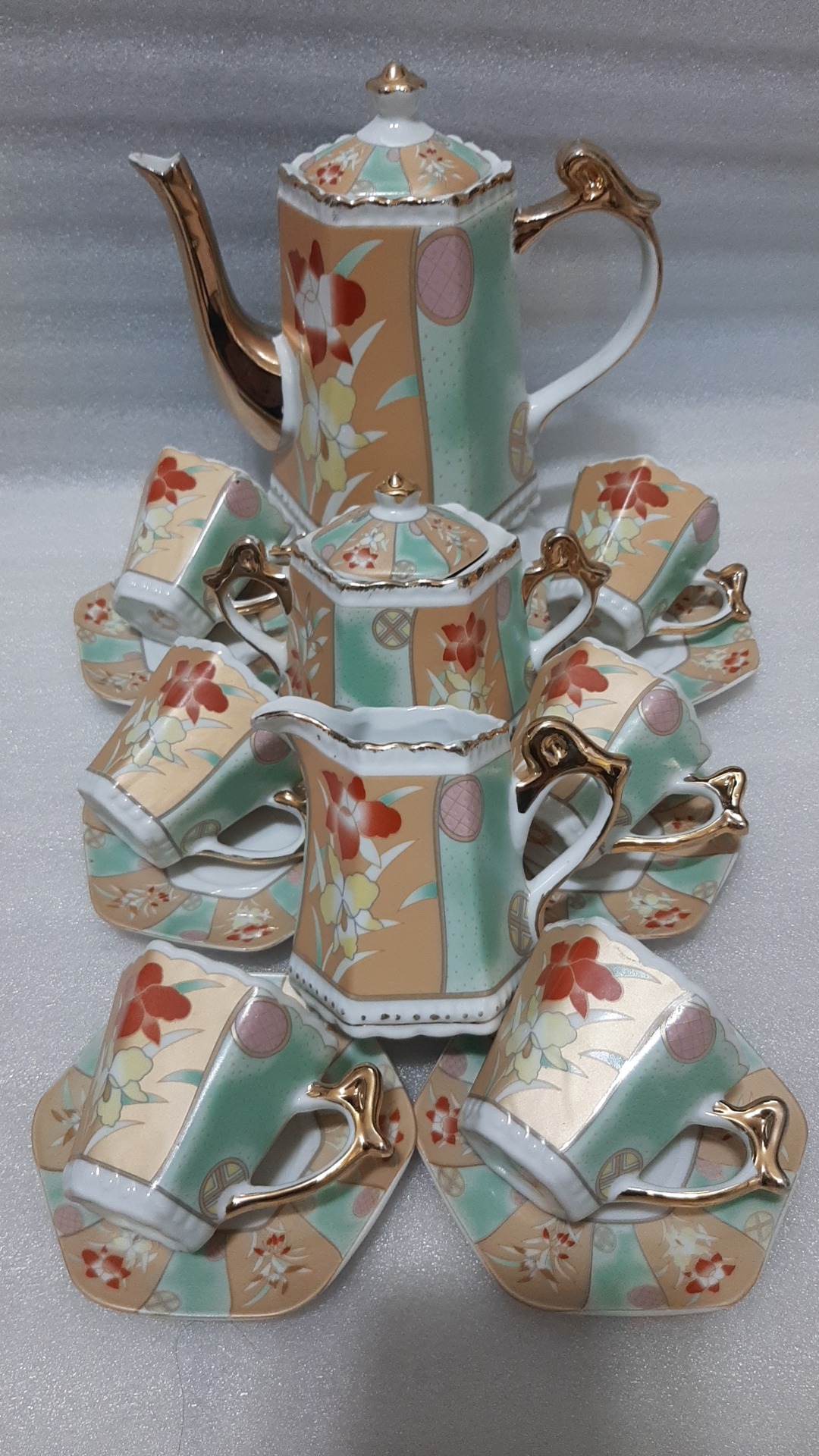 سرویس 17 پارچه چای خوری قدیمی