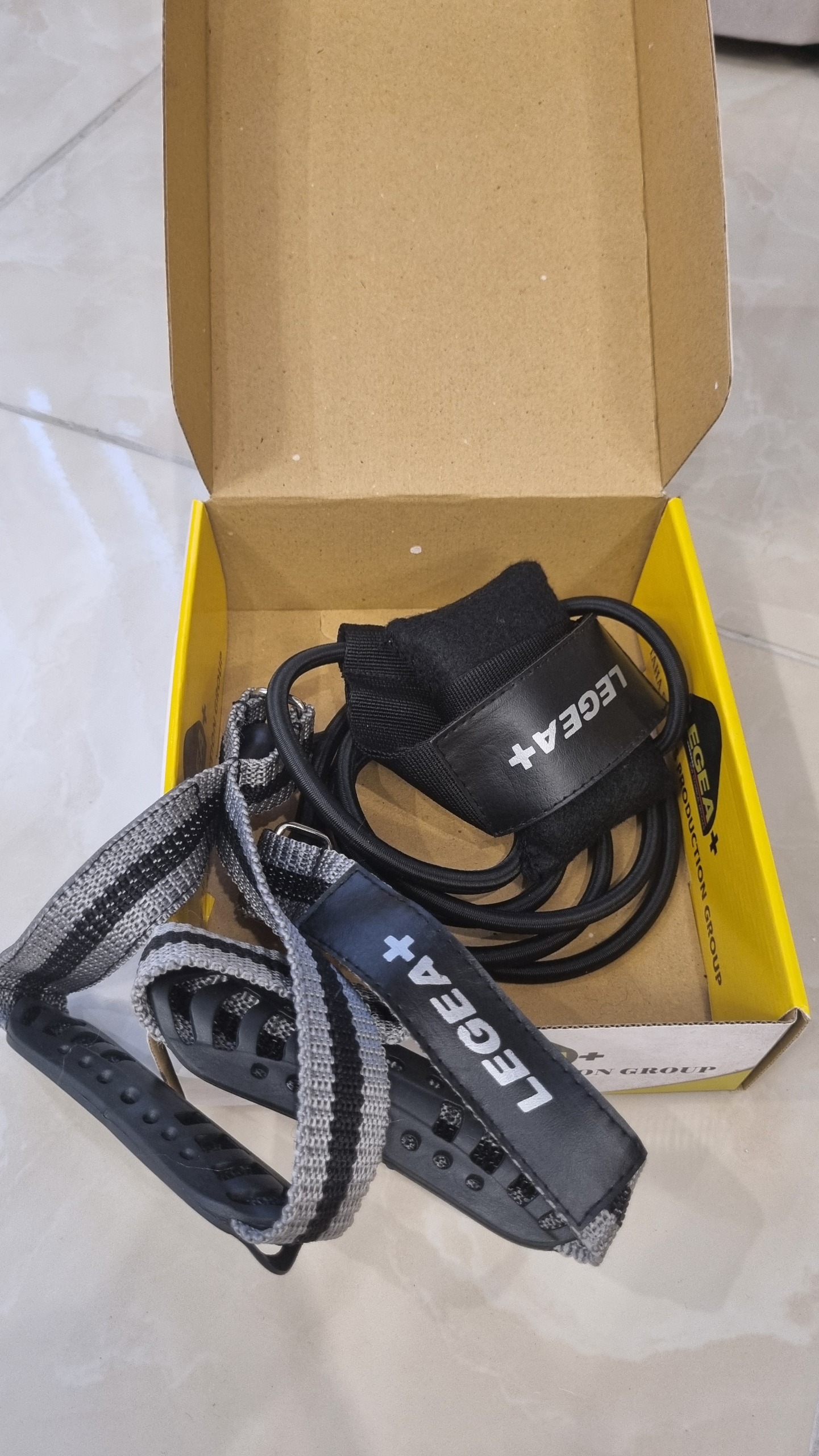 کش بدنسازی پیلاتس و TRX