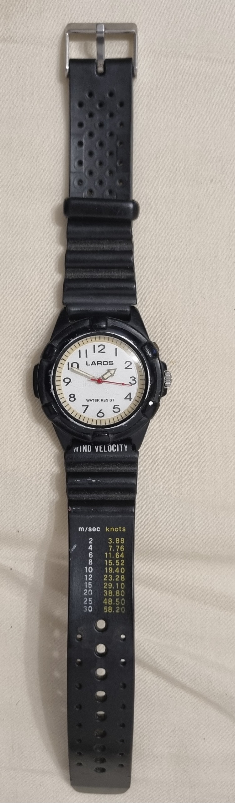 ساعت مچی اسپرت LAROS