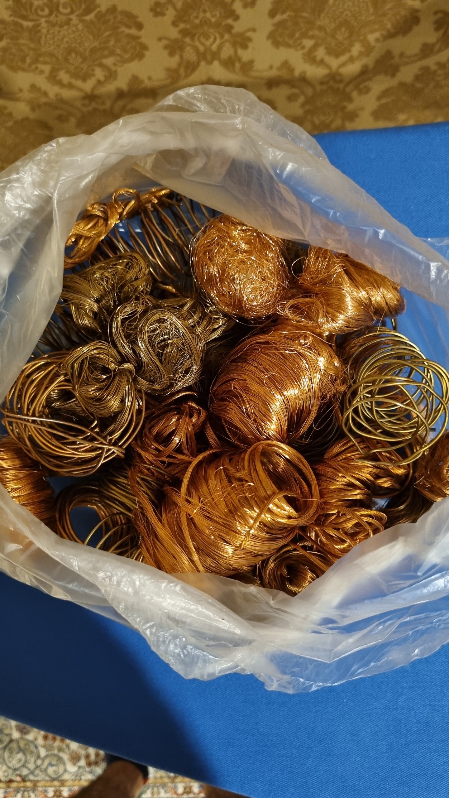 مس جداسازی شده از سیم برق