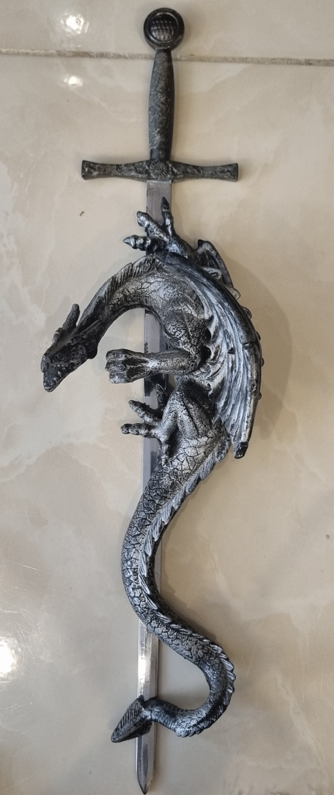 مجسمه دیواری طرح اژدها (دراگون)