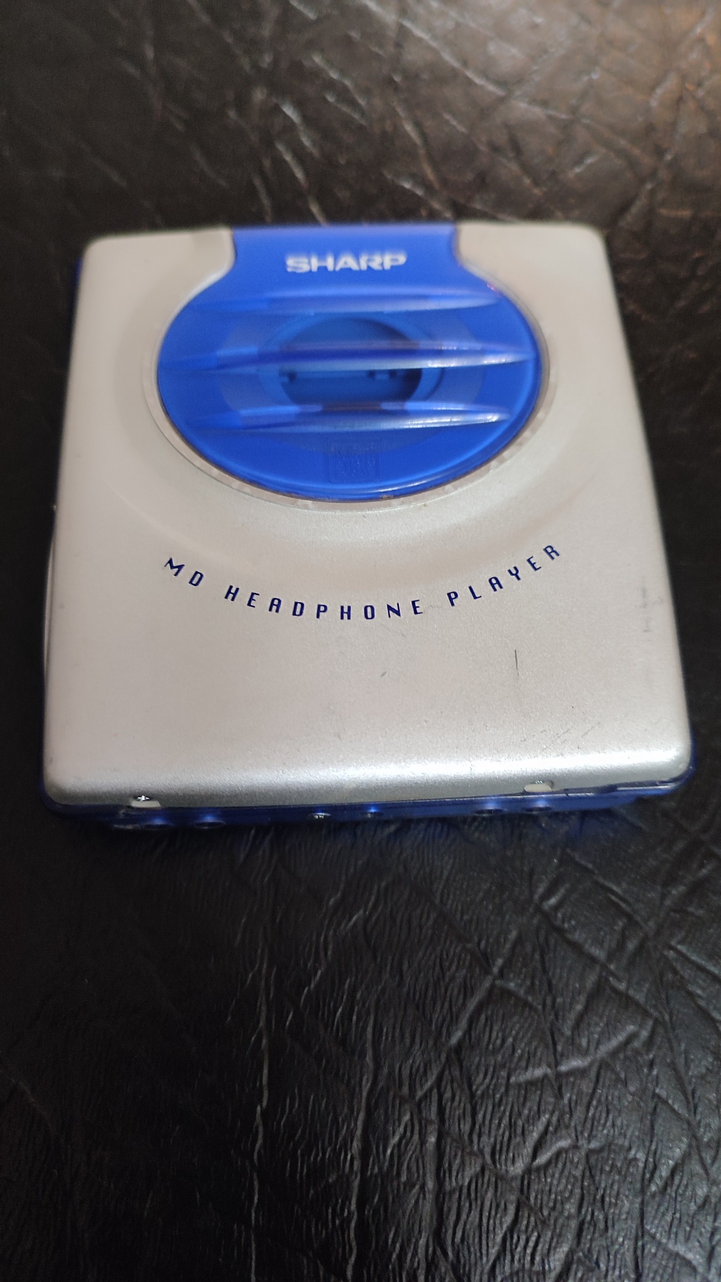 واکمن دکوری و کلکسیونی شارپ