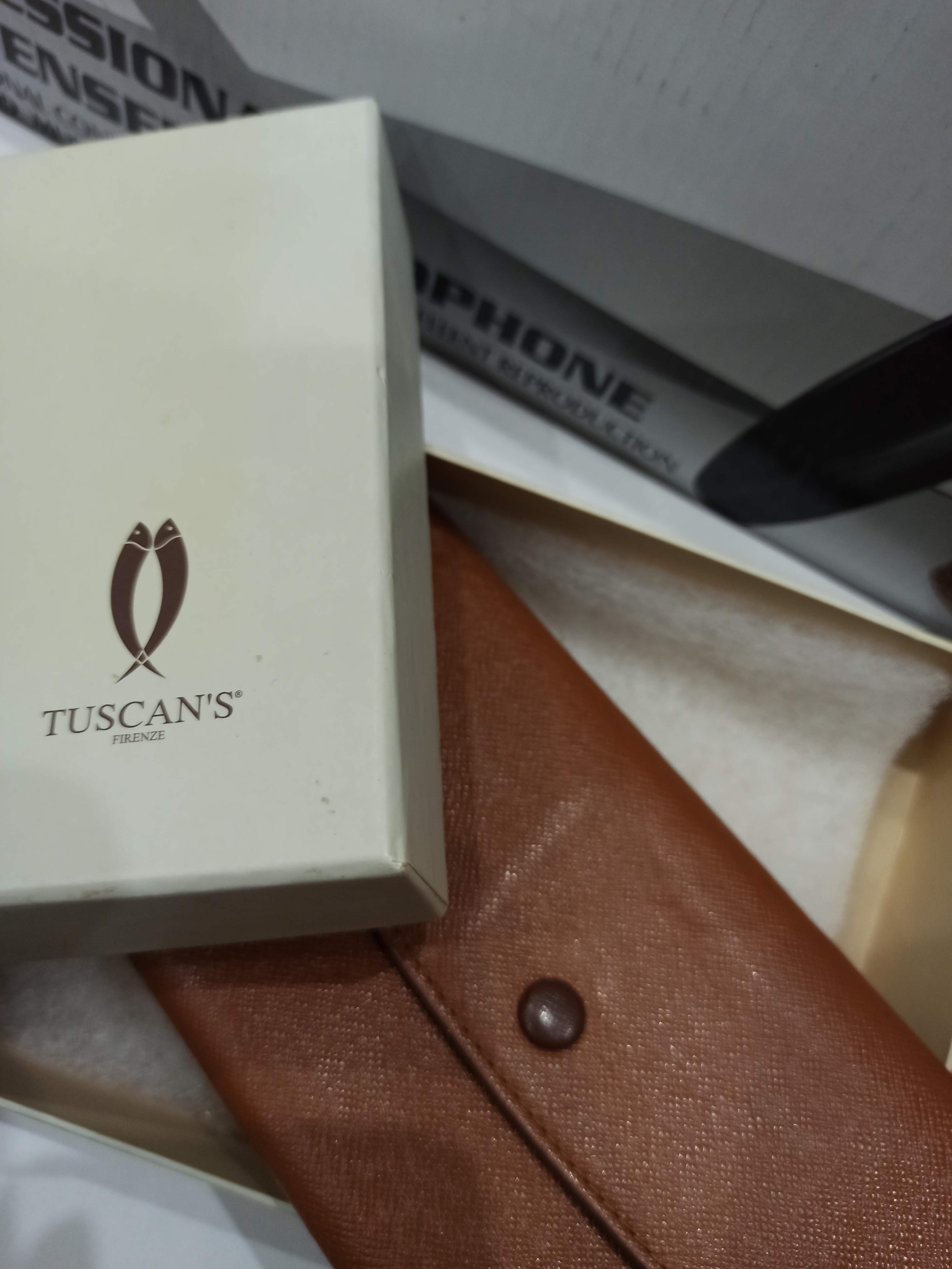 کیف پول چرم زنانه TUSCANS ایتالیا