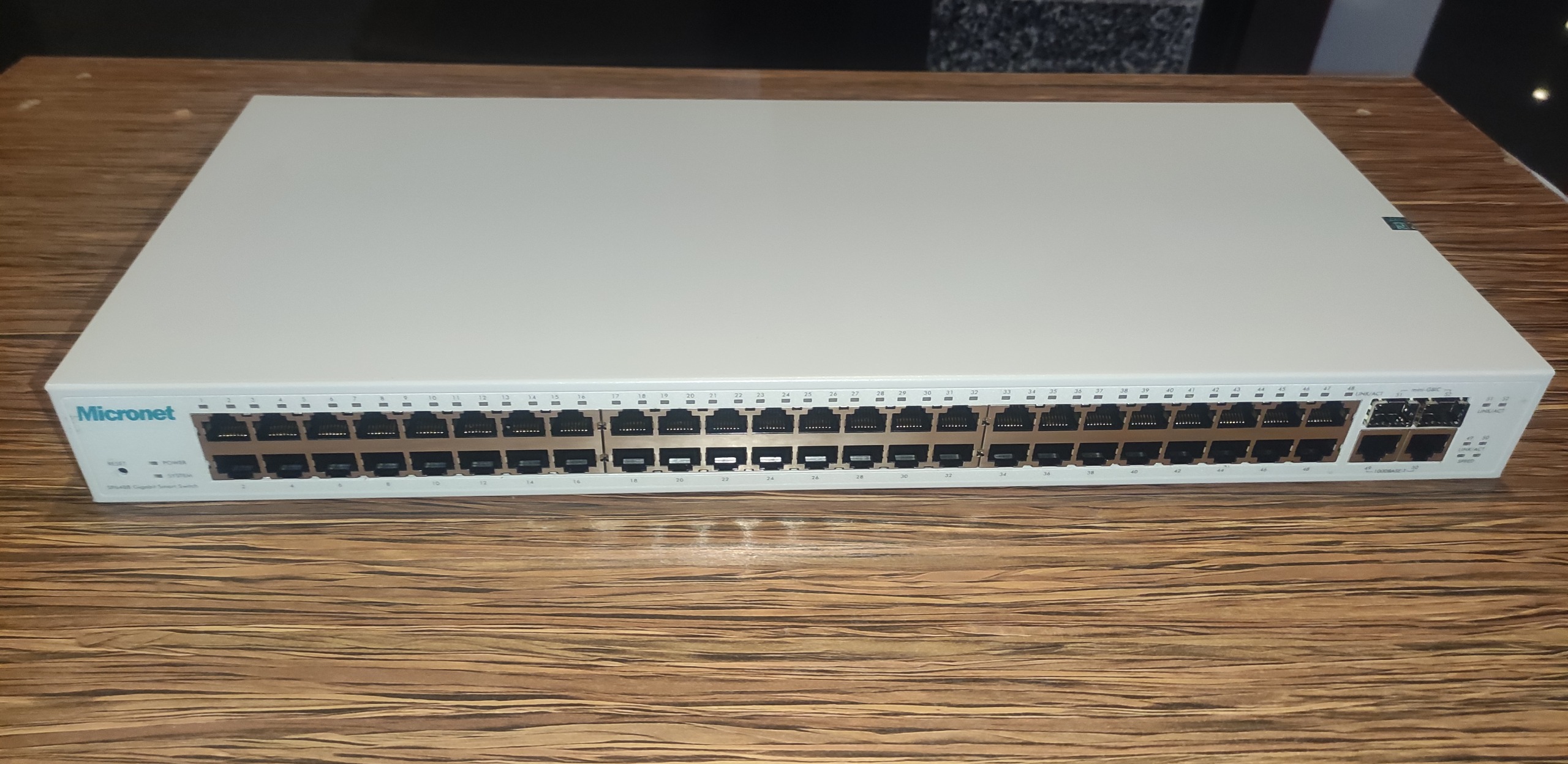 سوییچ  Micronet SP648B