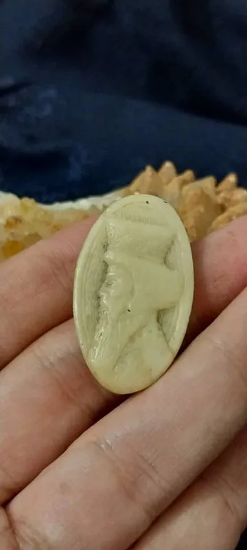 نگین استخوان شتر مصور کوروش کبیر اصیل