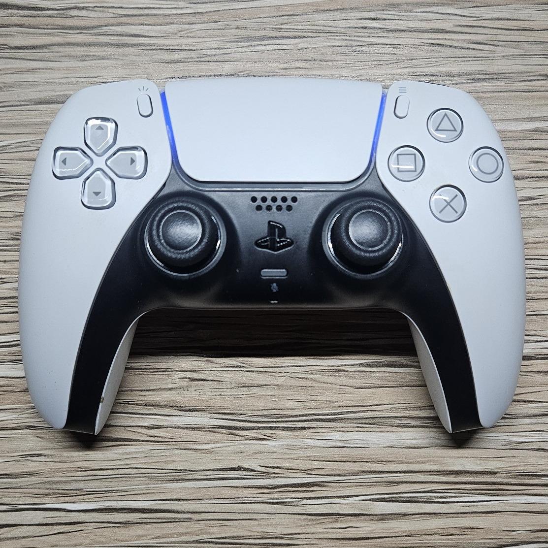 دسته پلی استیشن 5 مدل DualSense