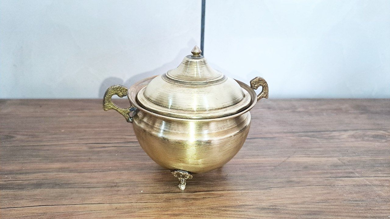 قندان برنجی پایه دار انتیک