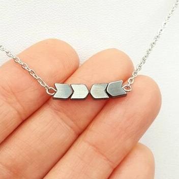 گردنبند حدید کد 2024