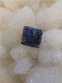نگین