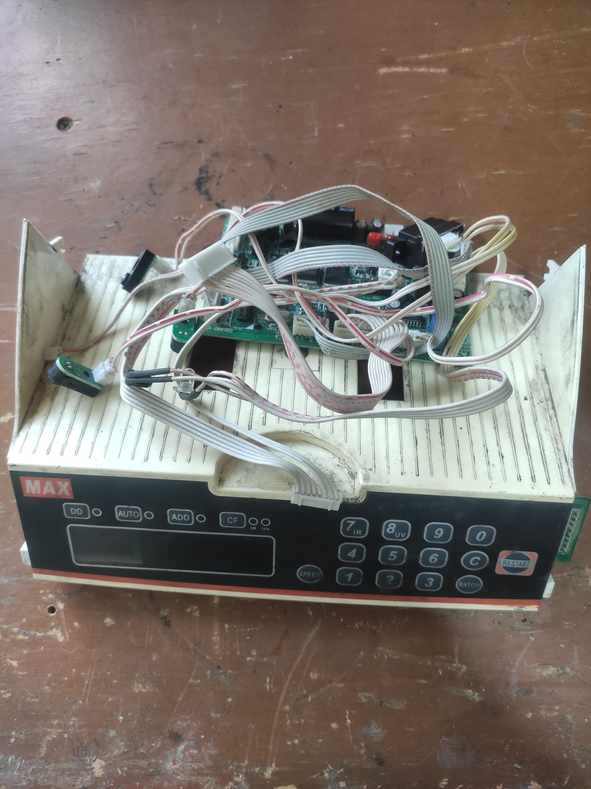 برد فرمان پولشمار و نمایشگر