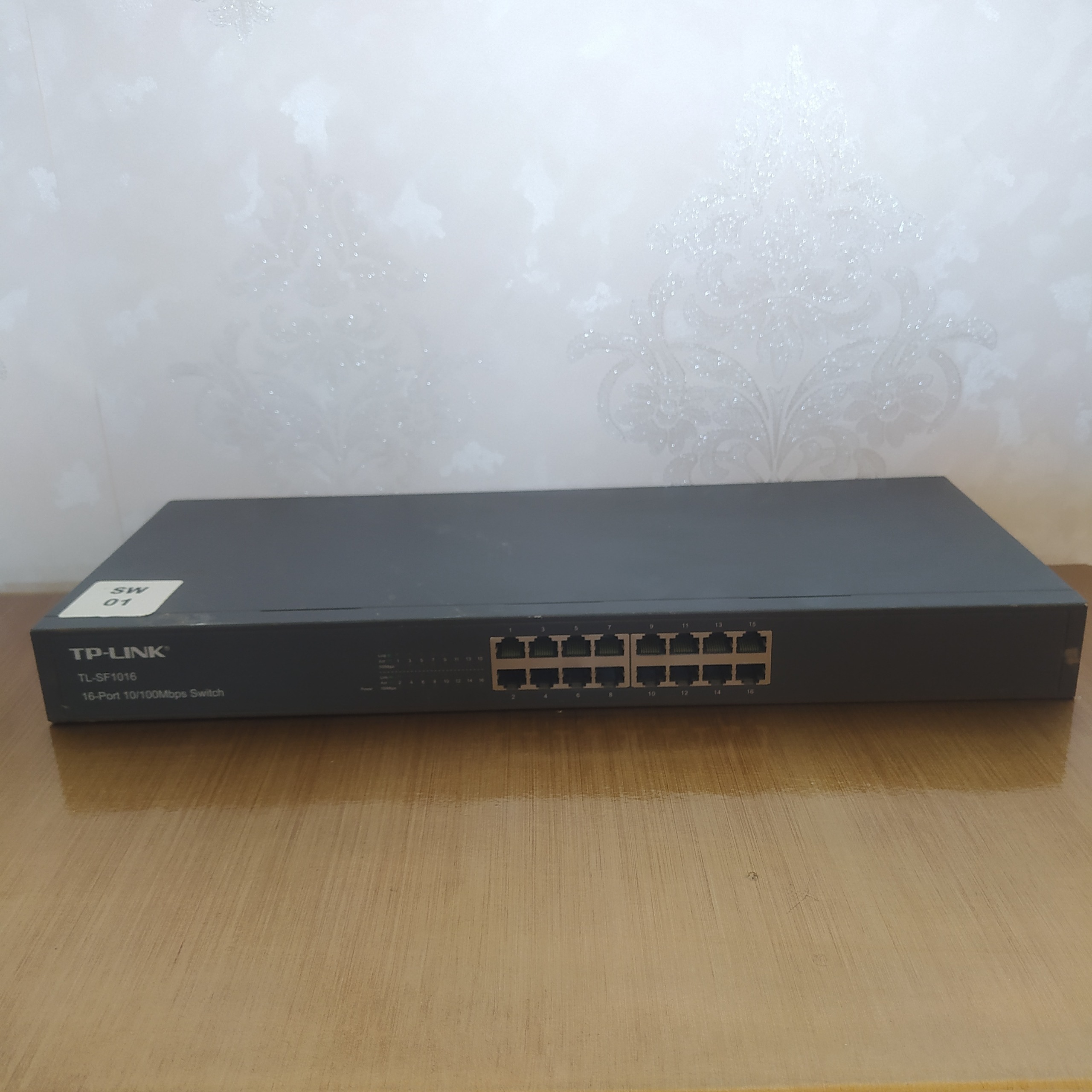 سوییچ 16 پورت tplink TL SF1016