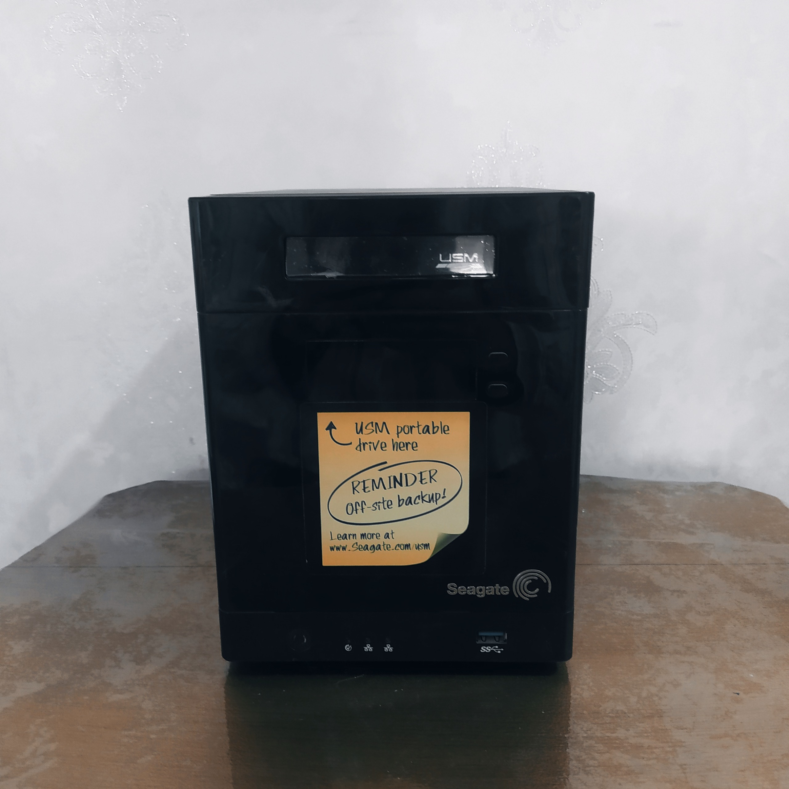 ذخیره ساز تحت شبکه سیگیت NAS STORAGE SRN04D