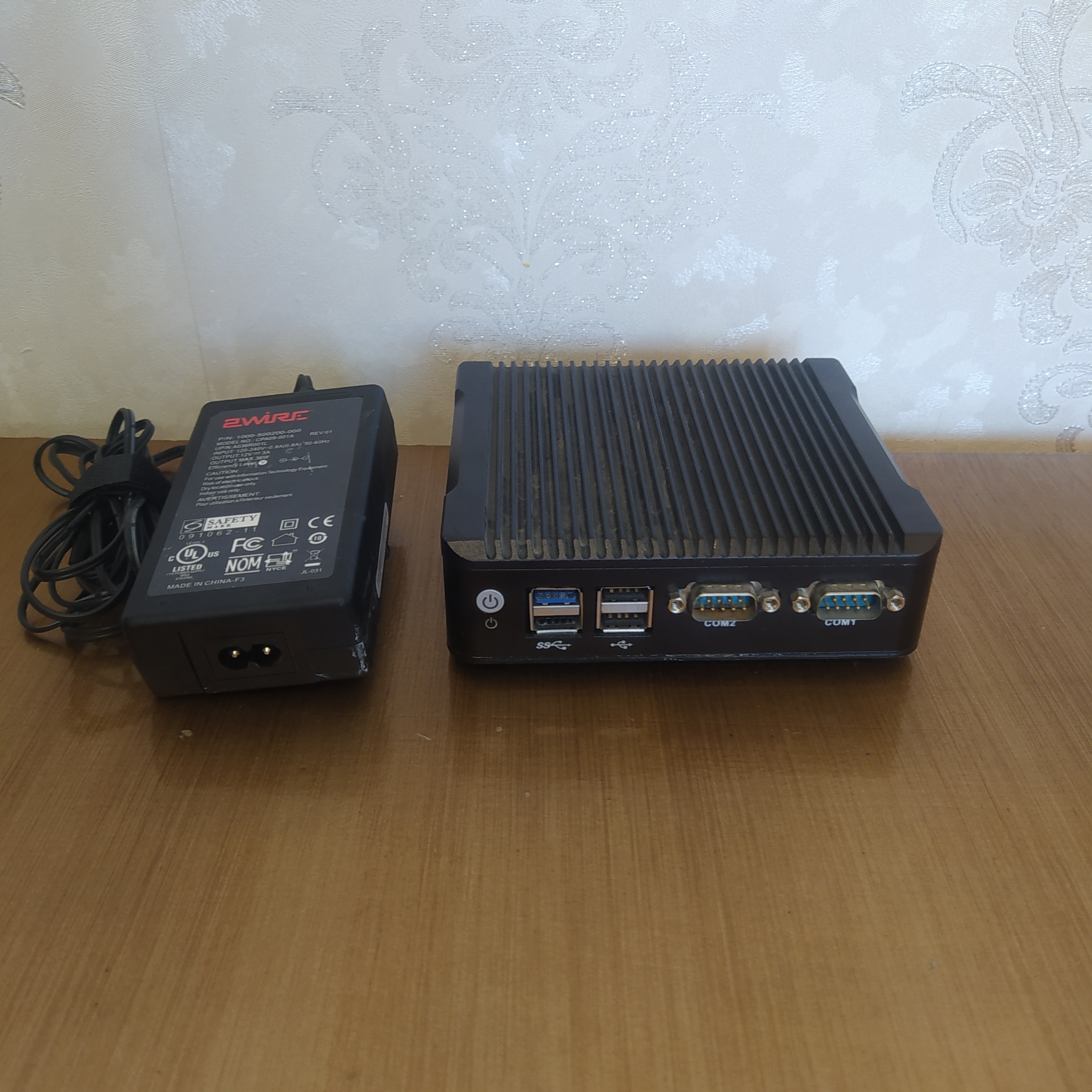 مینی کیس رم 4 هارد 60 ssd