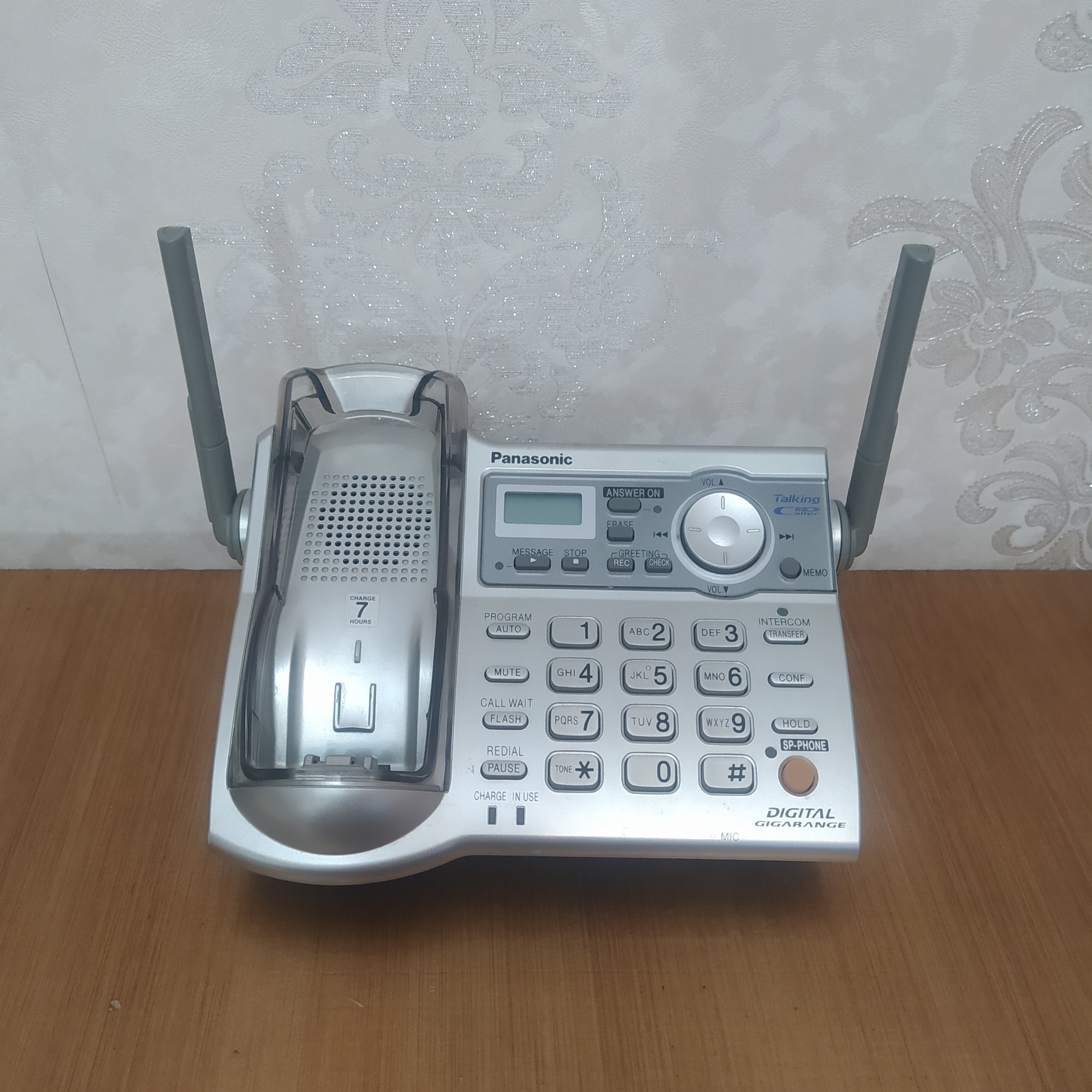 پایه شارژر تلفن tg5671