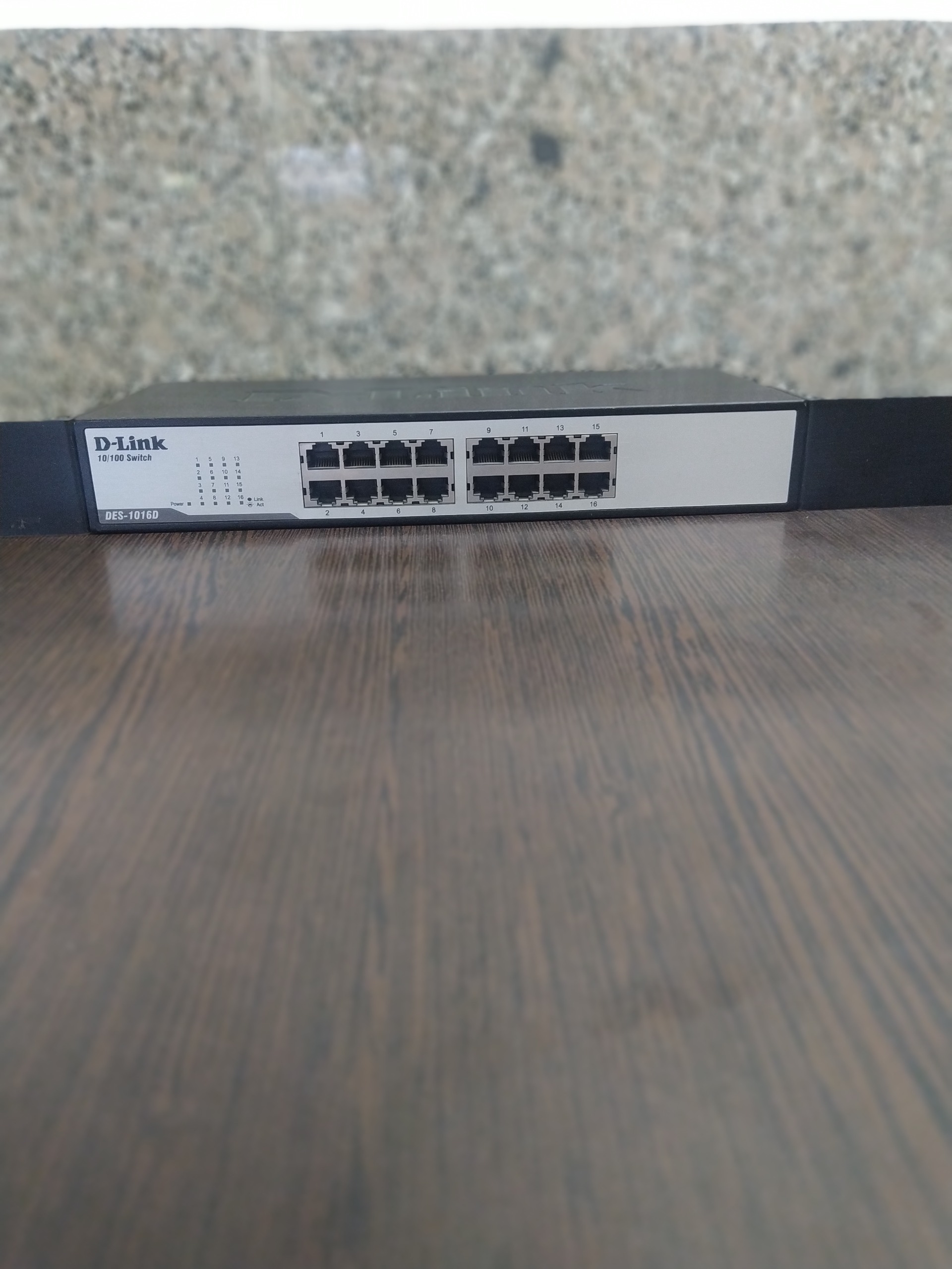 سوییچ DLINK 1016D