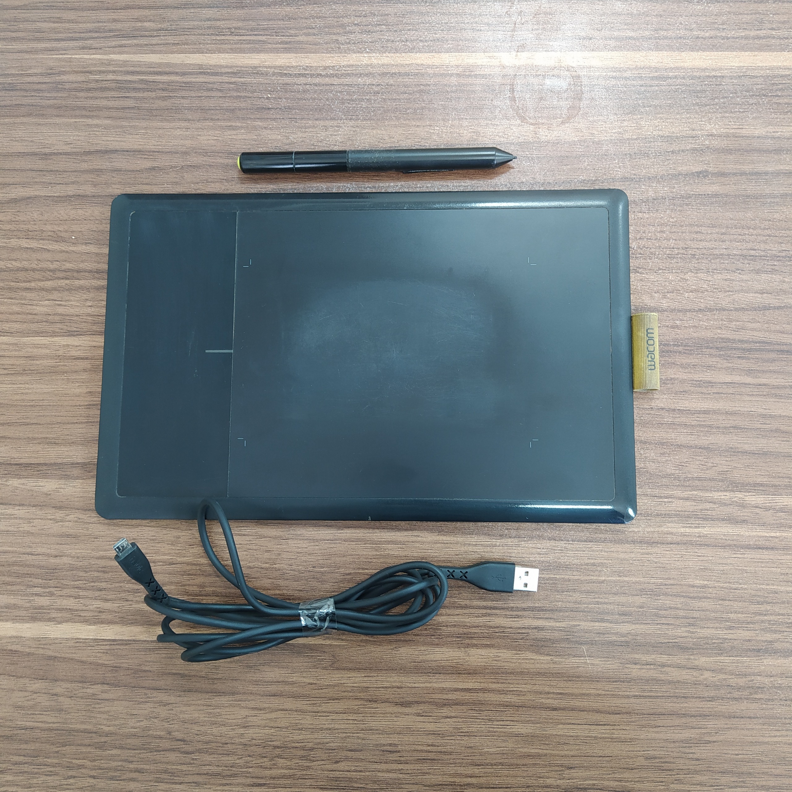 قلم نوری و صفحه وکام ctl 470 wacom
