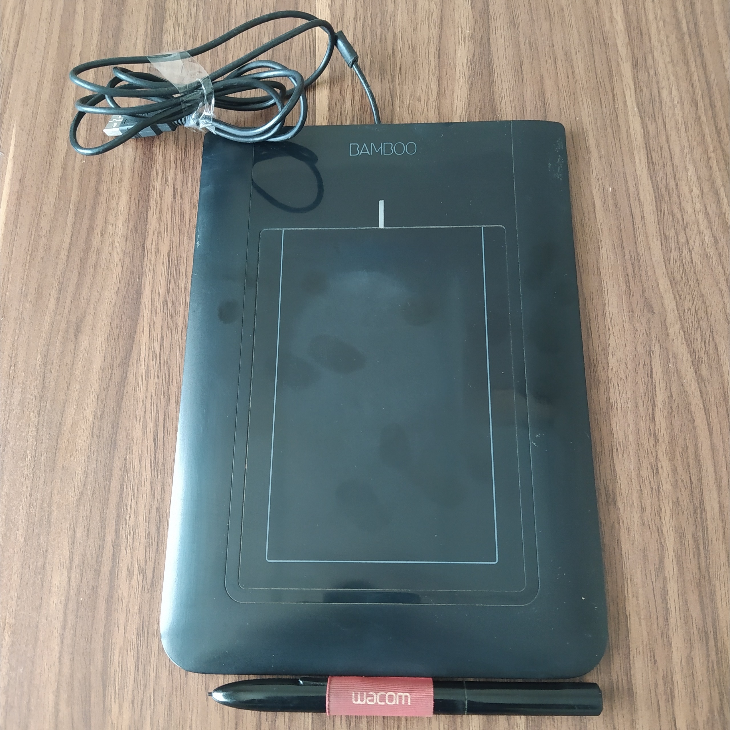 قلم نوری و صفحه وکام ctl 460 wacom