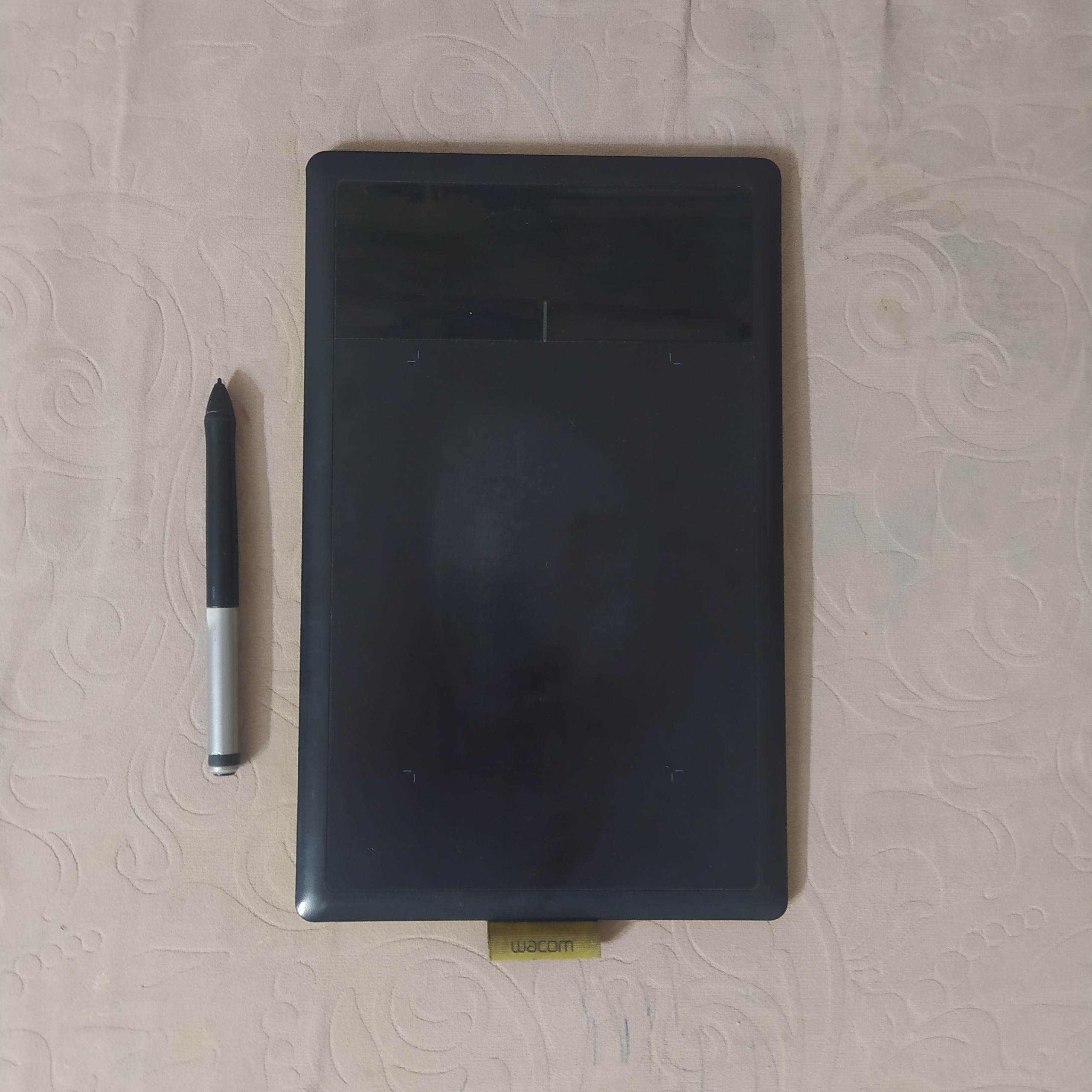 قلم نوری و صفحه وکام ctl 470 wacom