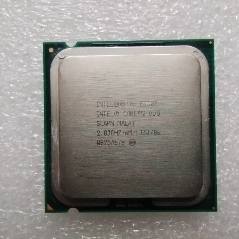 Intel E8300 ازبهترینCPUهای 2 هسته ای سوکتLGA775