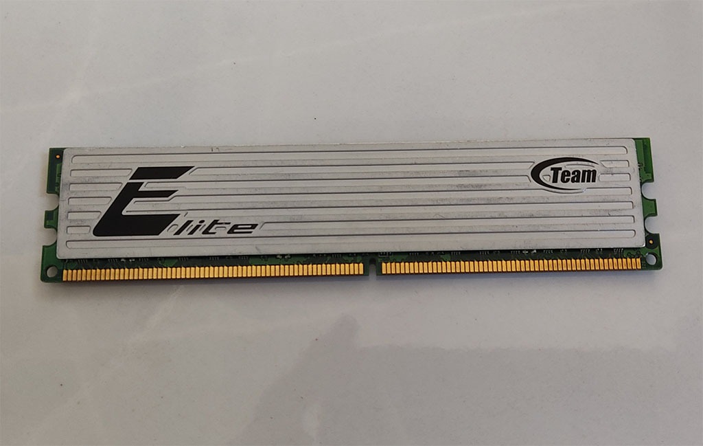 رم 2GB DDR2 ، PC2-6400، Team Group