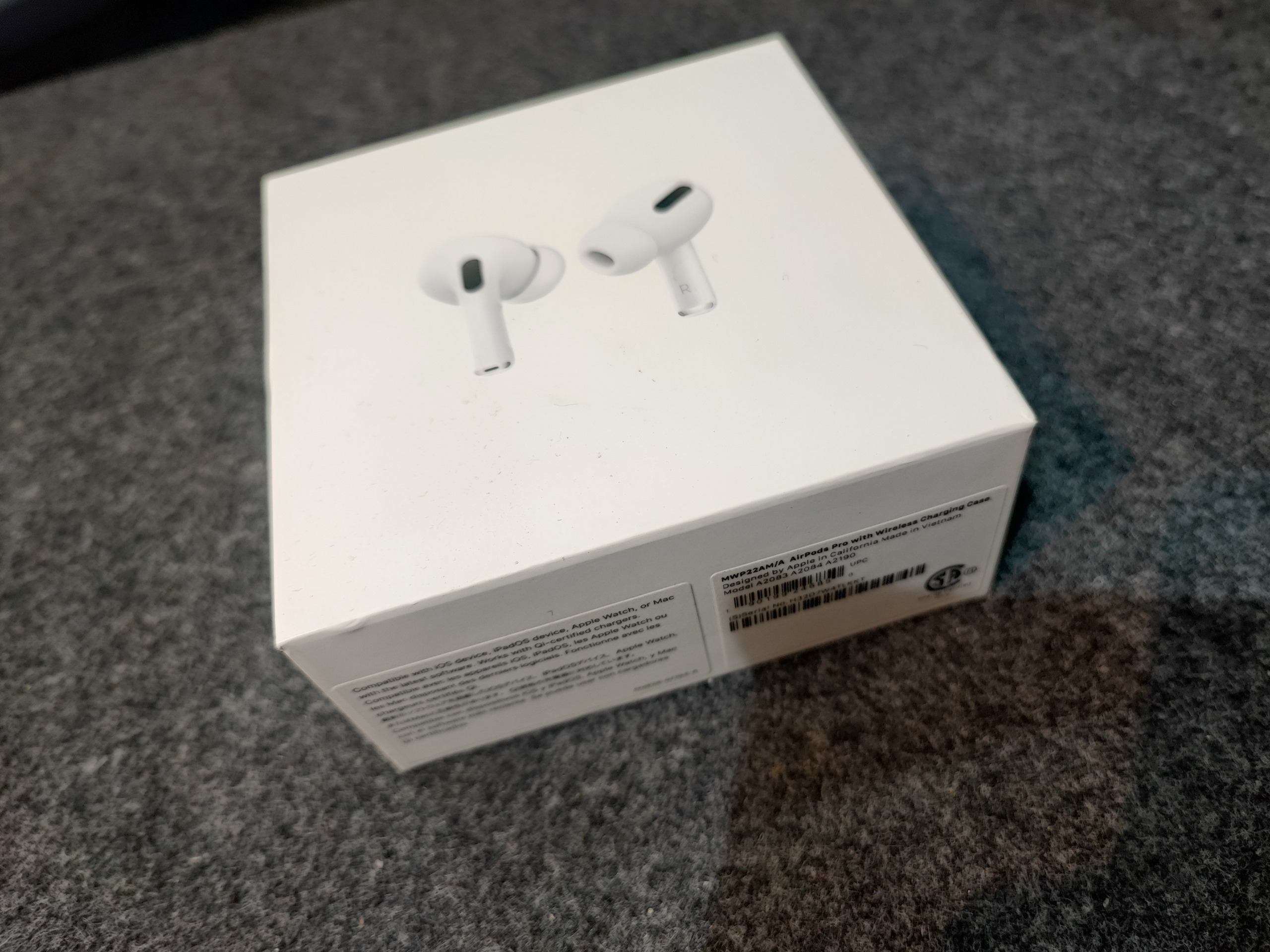 AirPods Pro 2021