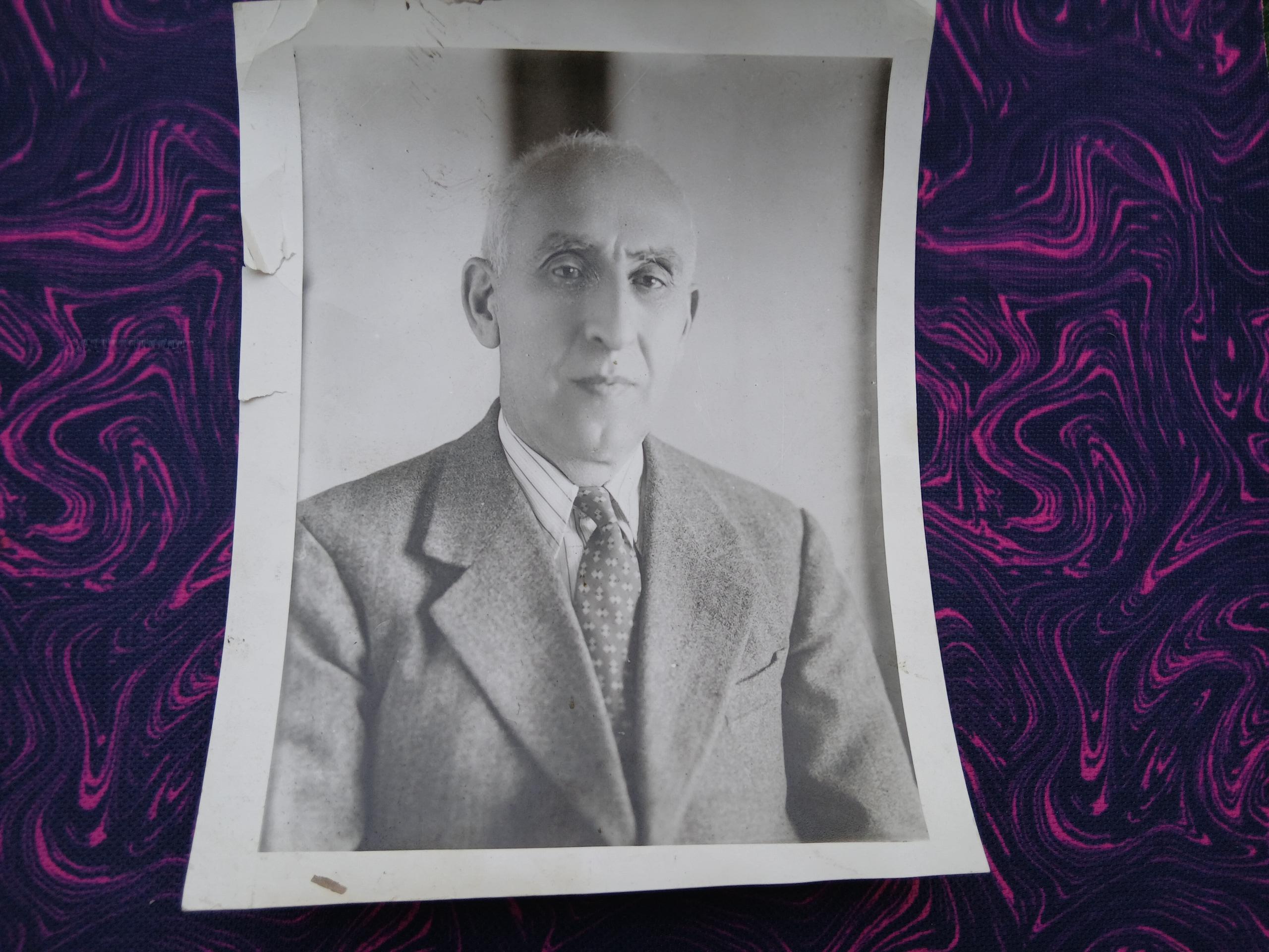 عکس قدیمی واصل دکتر محمد مصدق