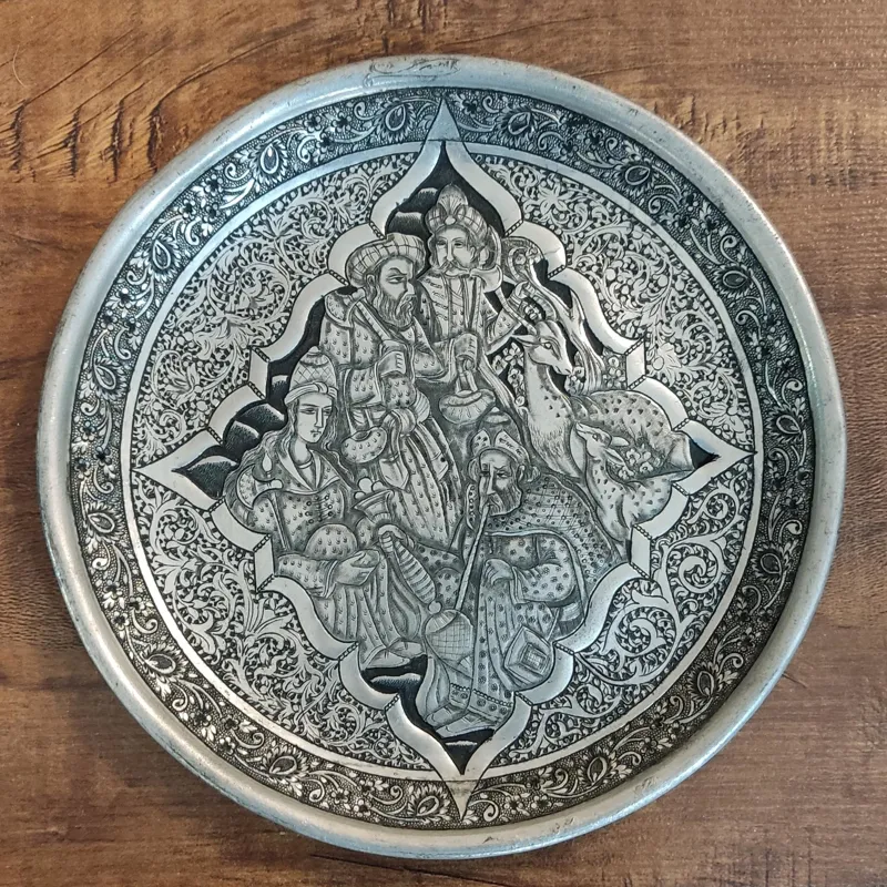 بشقاب مسی قلم استاد بزرگ قلمرنی ایران امیر ساعی