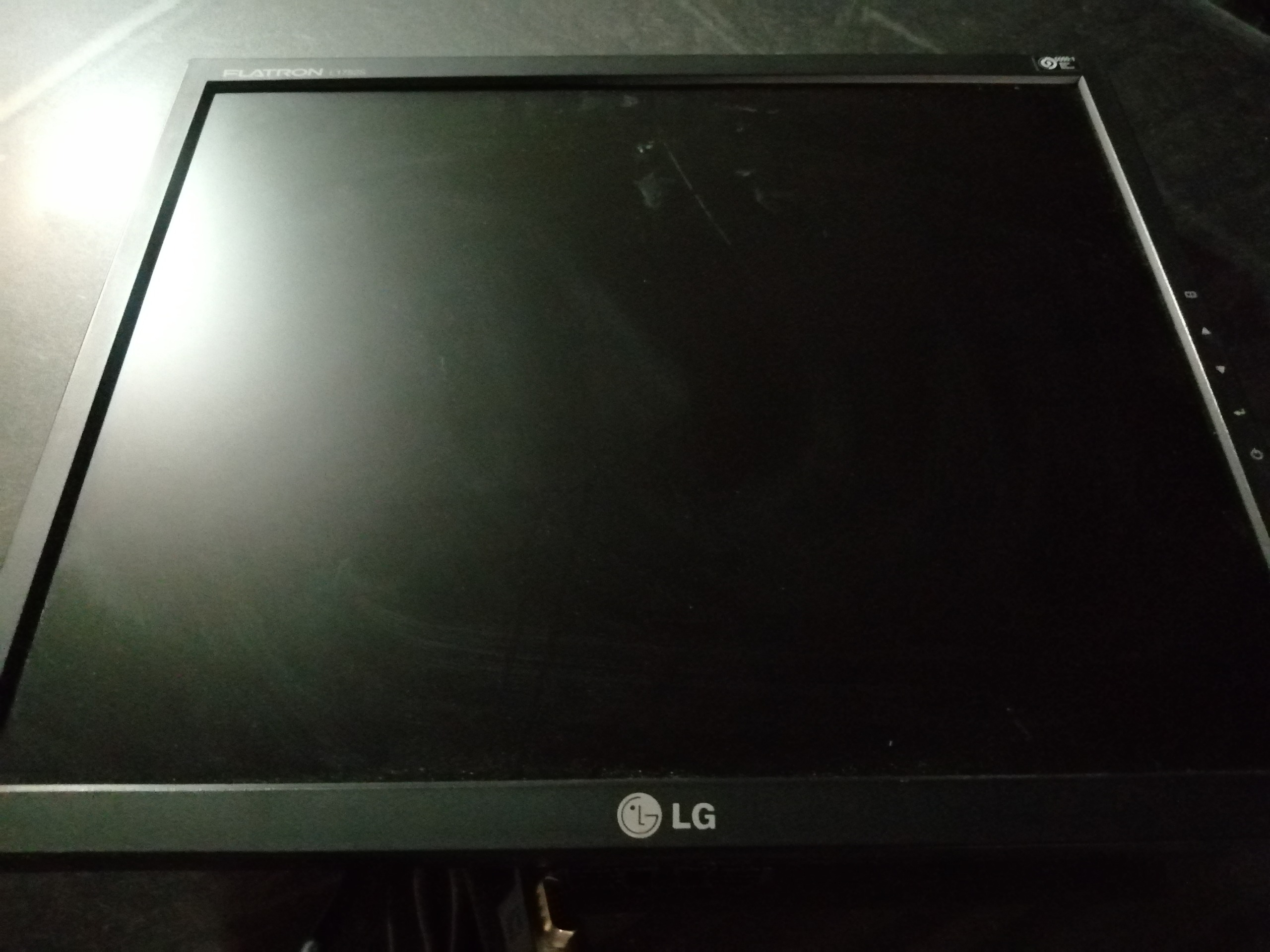 مانیتور ال جی 17 اینچ مدل FLATRON L1752S