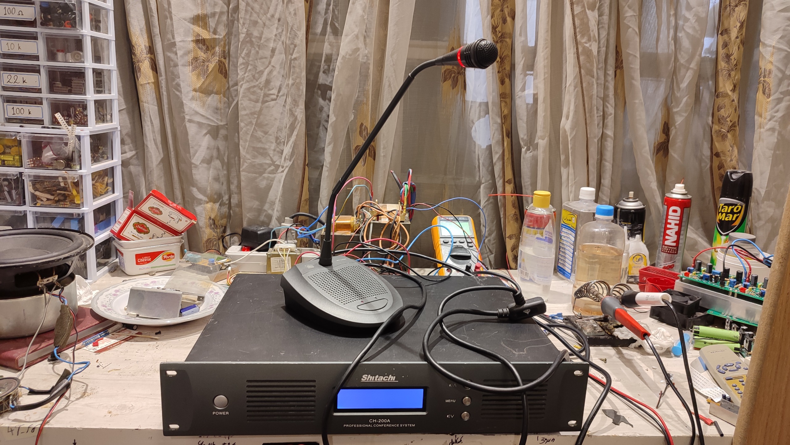 سوئیچر و میکروفون کنفرانس